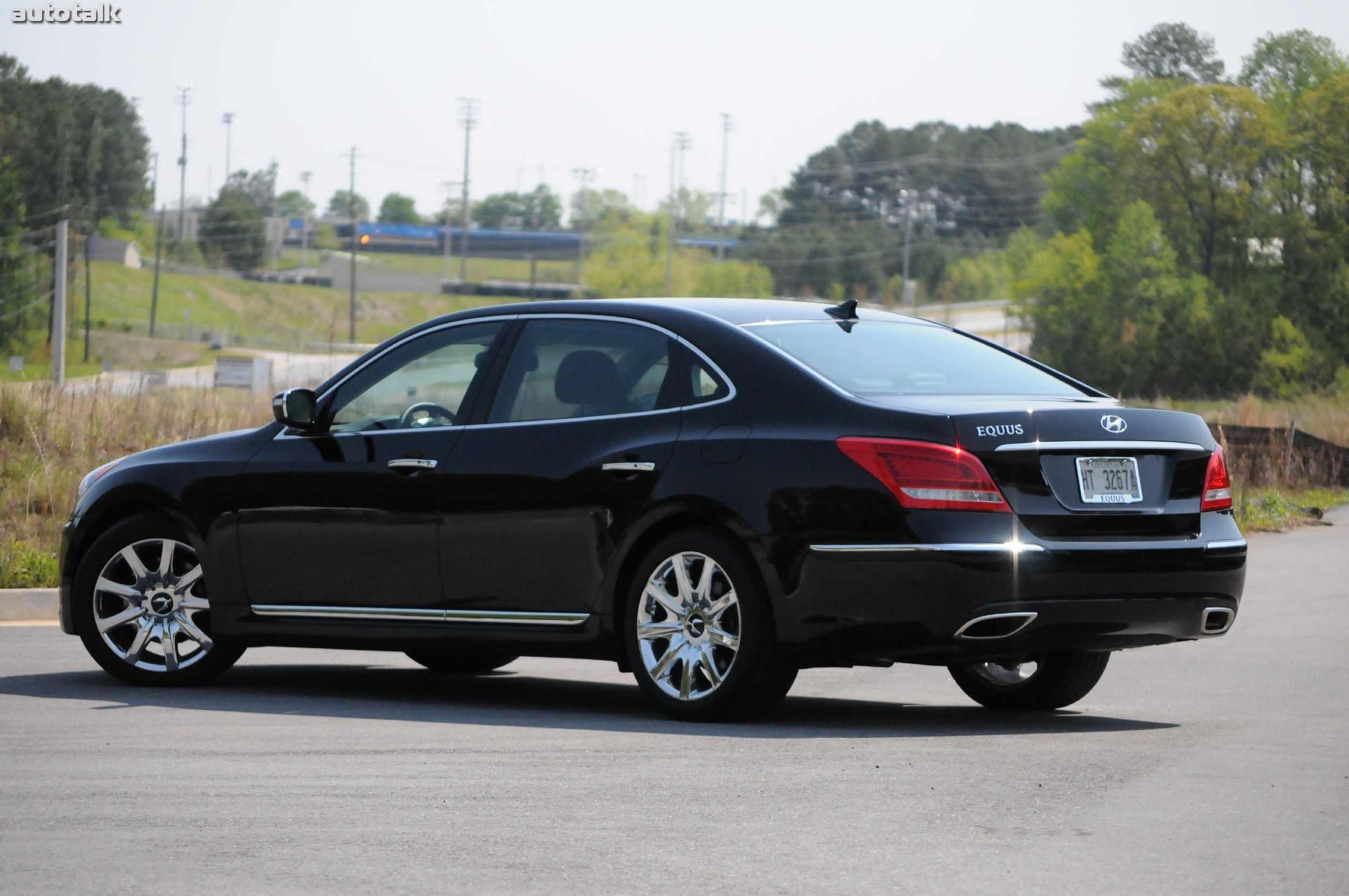 2011 Hyundai Equus Review
