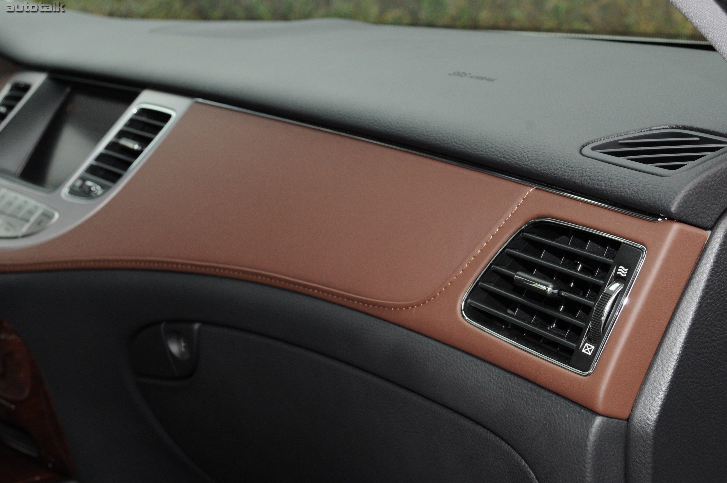 2011 Hyundai Genesis Sedan Review