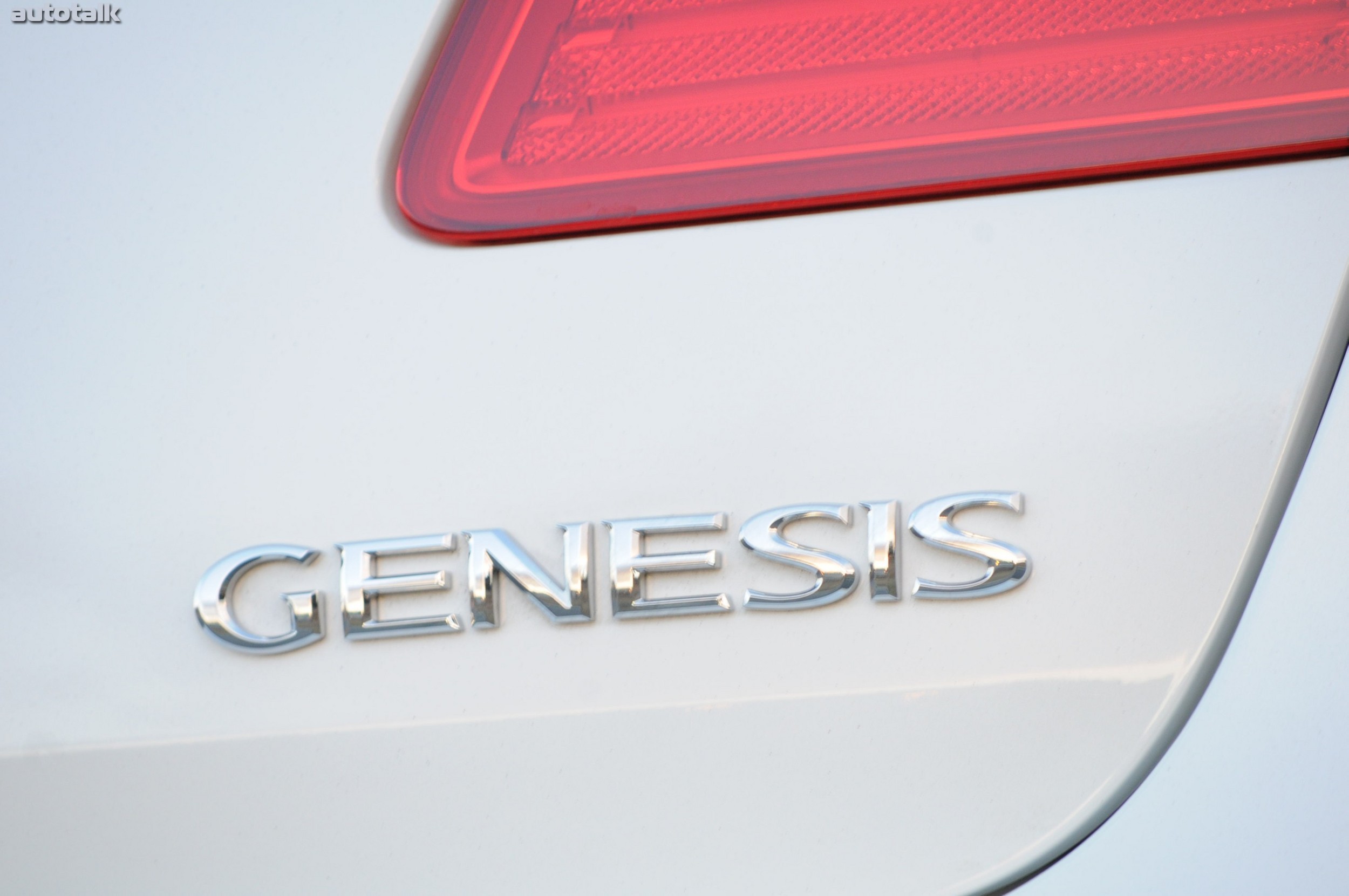 2011 Hyundai Genesis Sedan Review