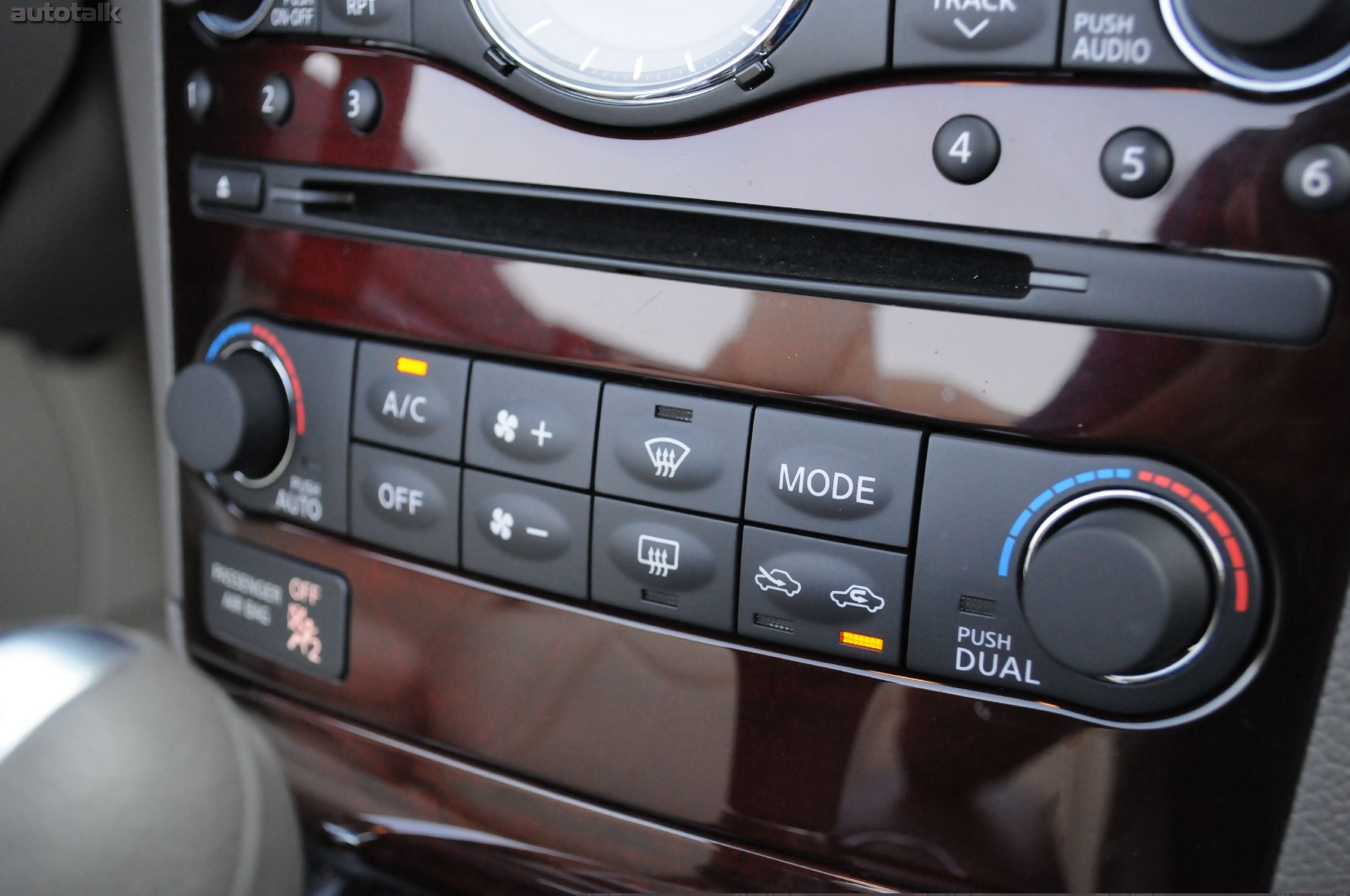 2011 Infiniti G37 Convertible Review