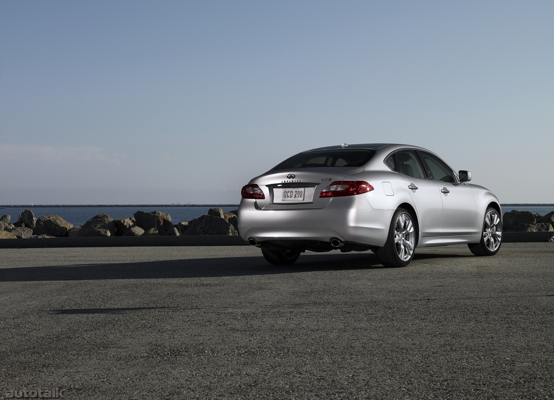 2011 Infiniti M