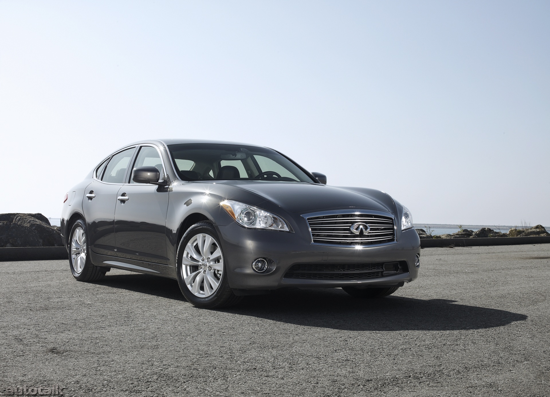 2011 Infiniti M