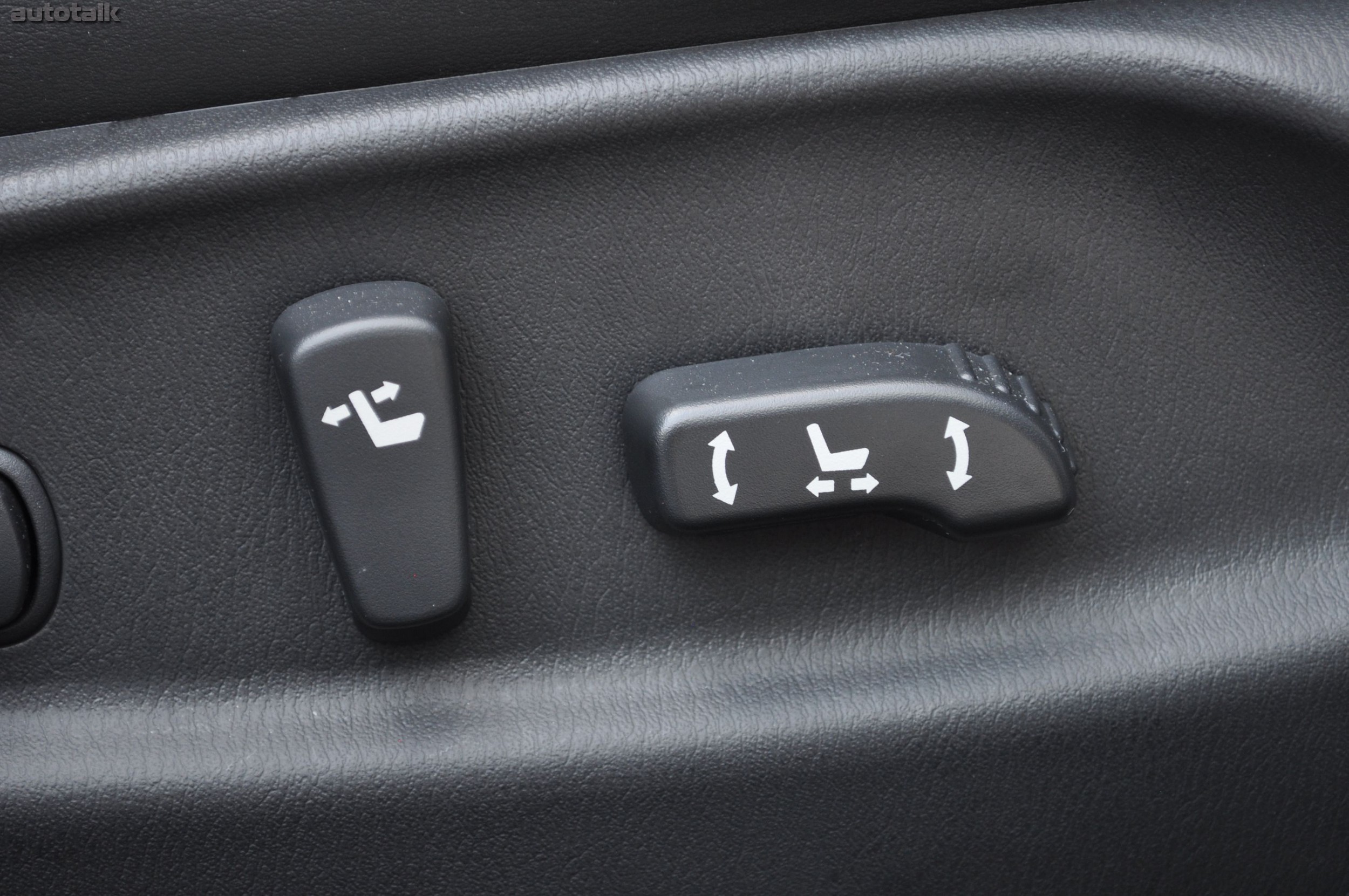 2011 Infiniti M37 Review