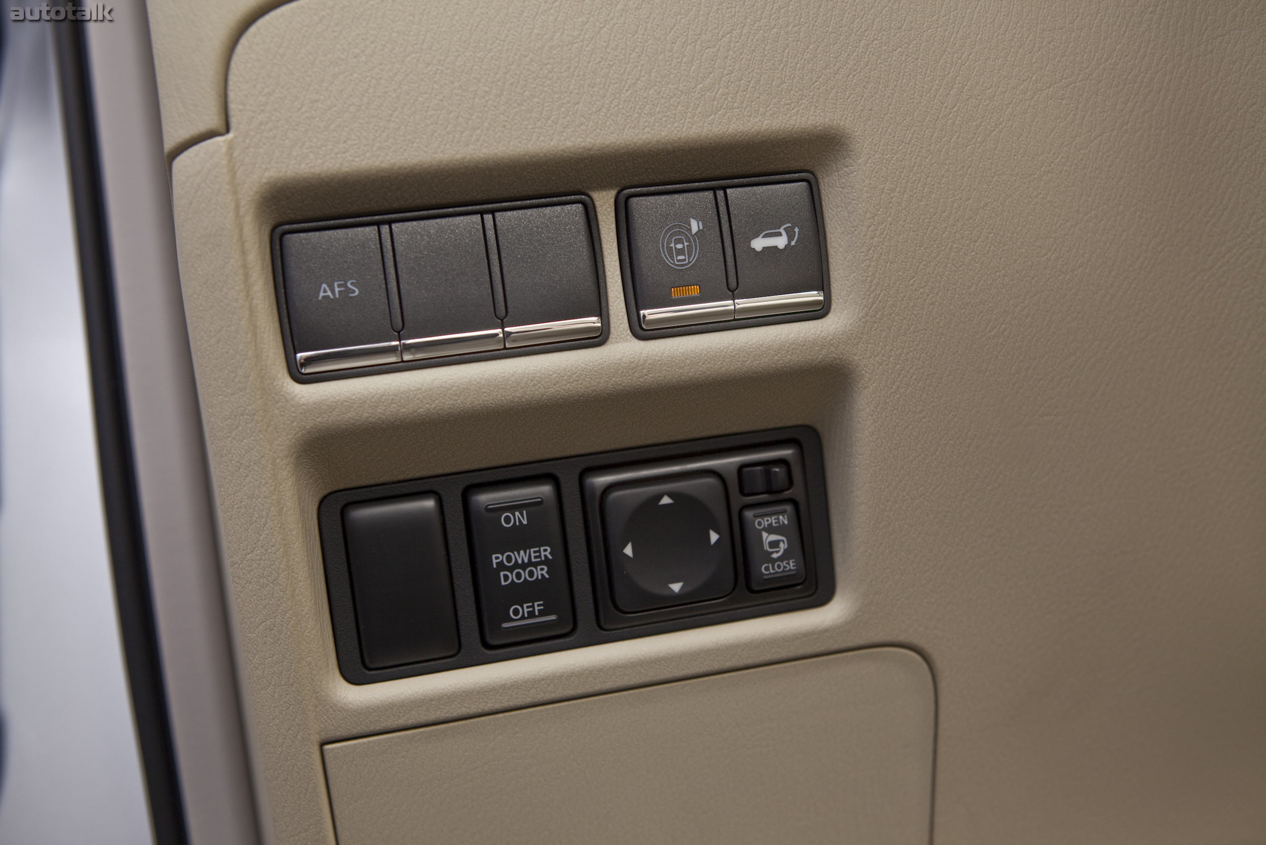 2011 Infiniti QX56 - Interior