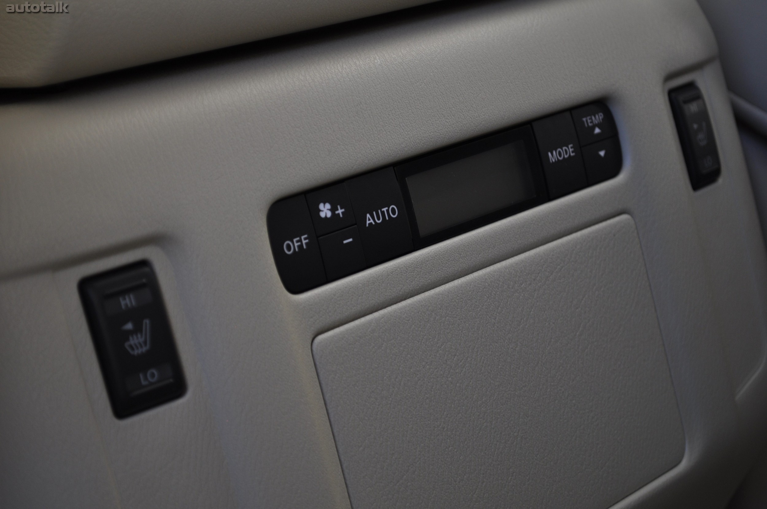 2011 Infiniti QX56 Review