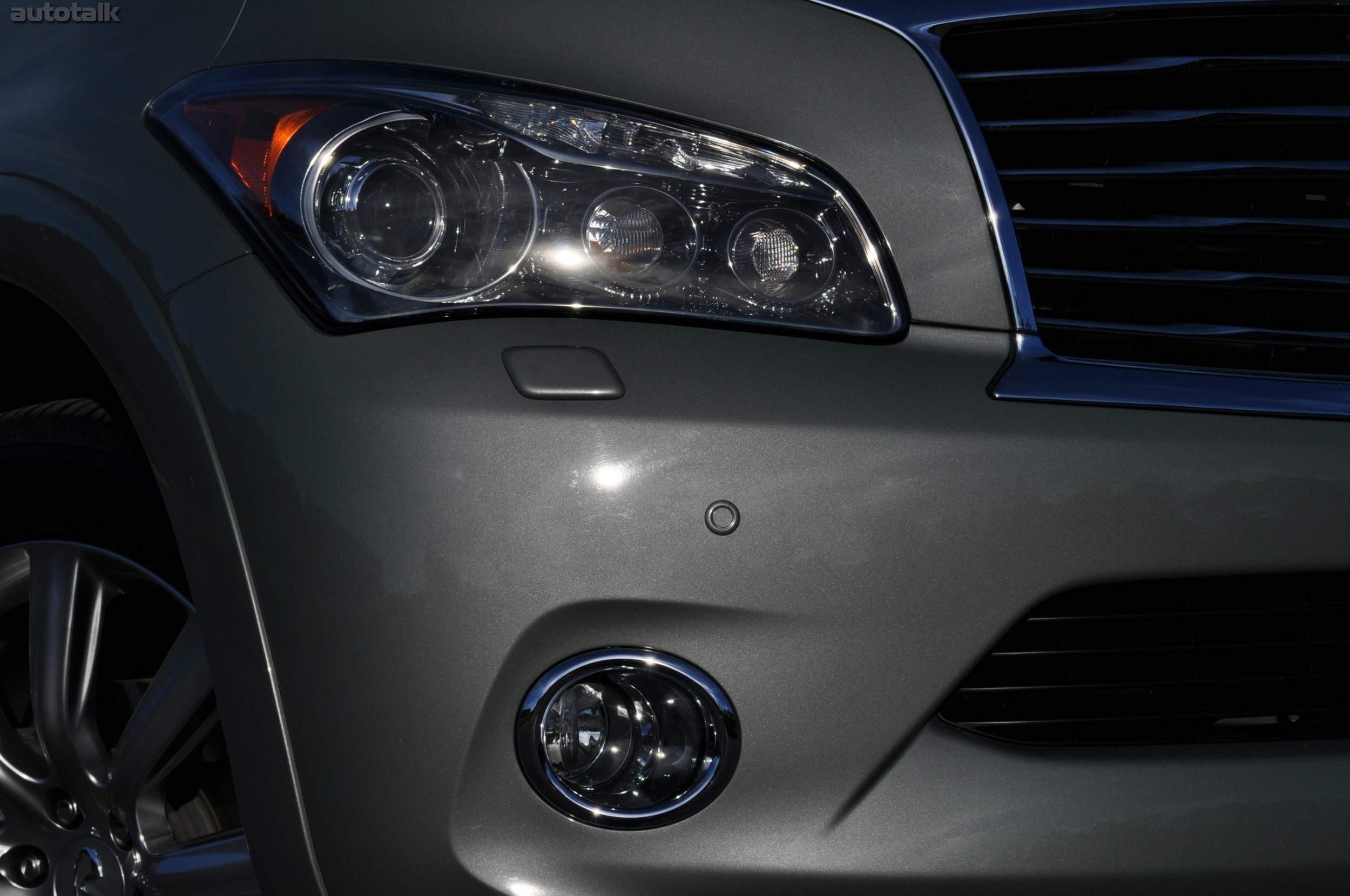 2011 Infiniti QX56 Review