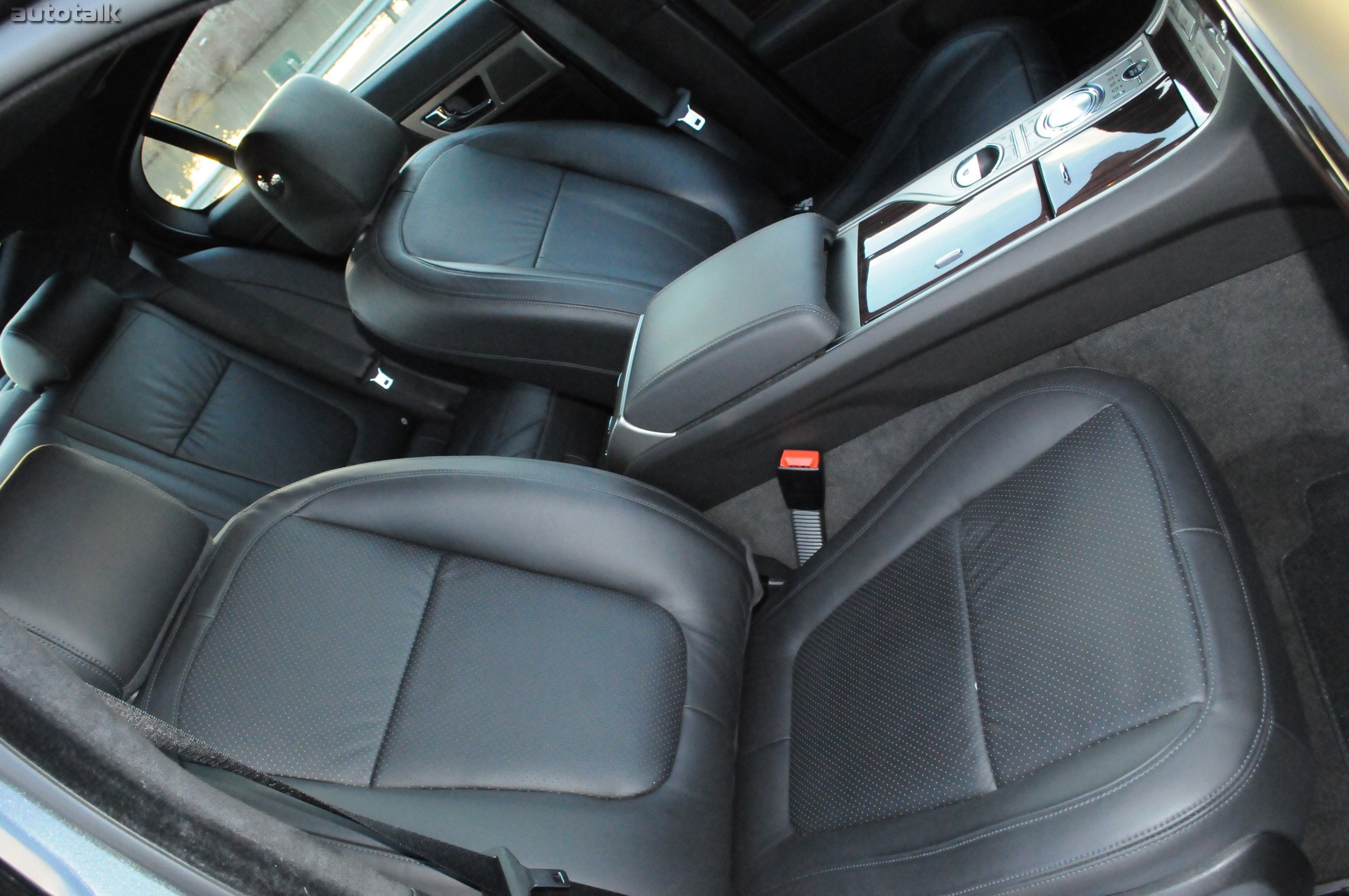 2011 Jaguar XF Review