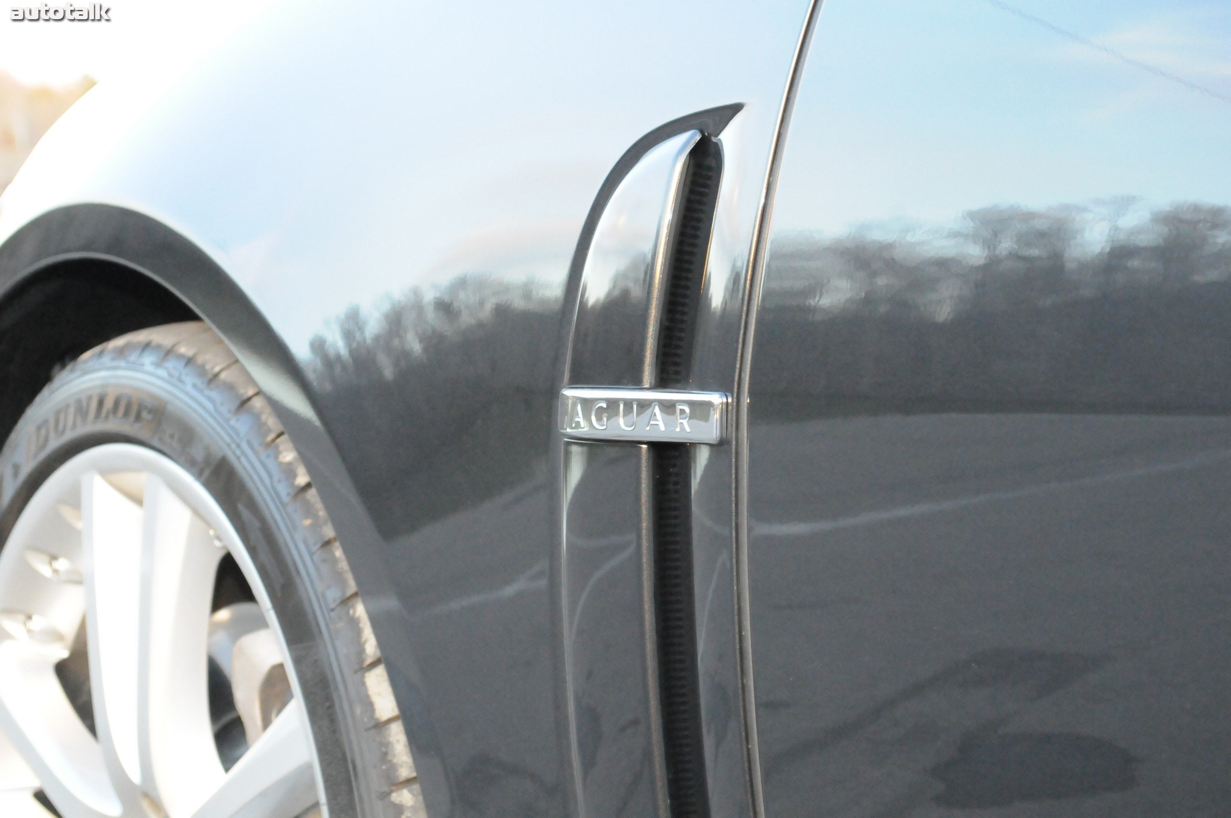 2011 Jaguar XF Review