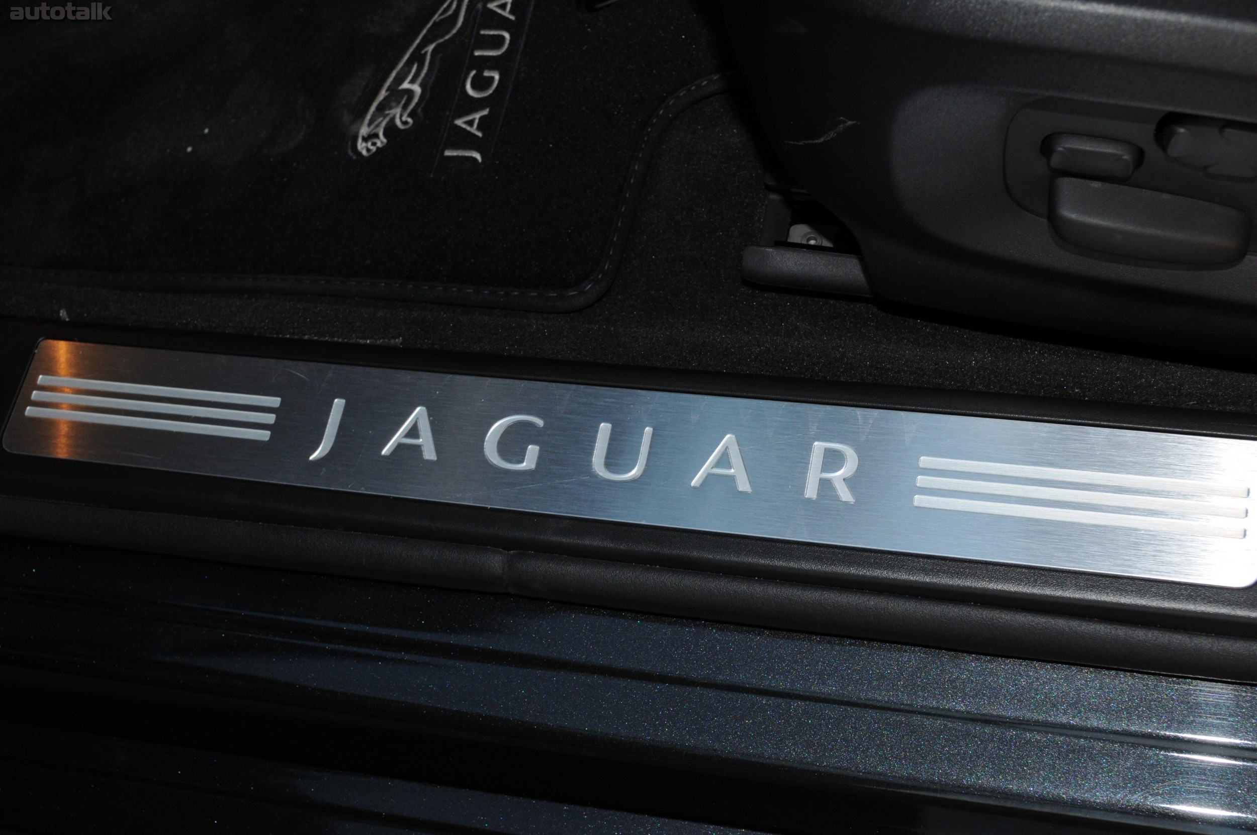 2011 Jaguar XF Review