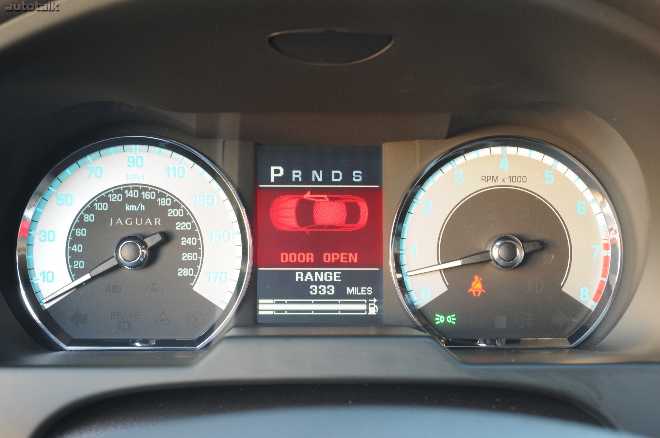 2011 Jaguar XF Review