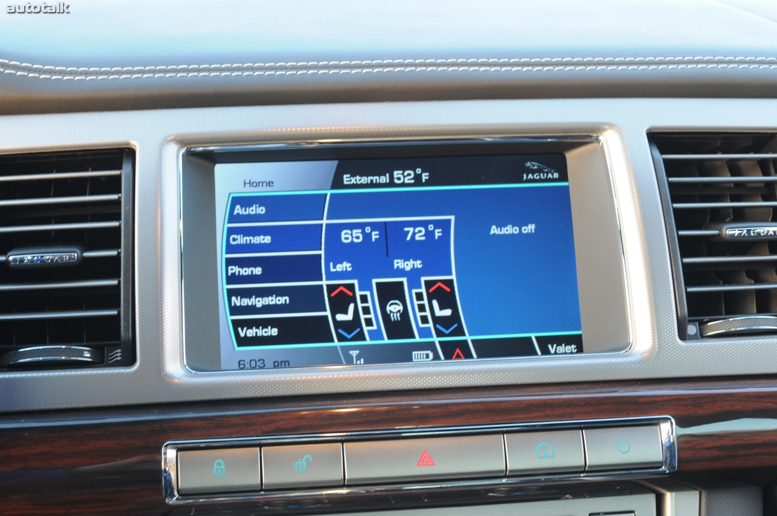 2011 Jaguar XF Review