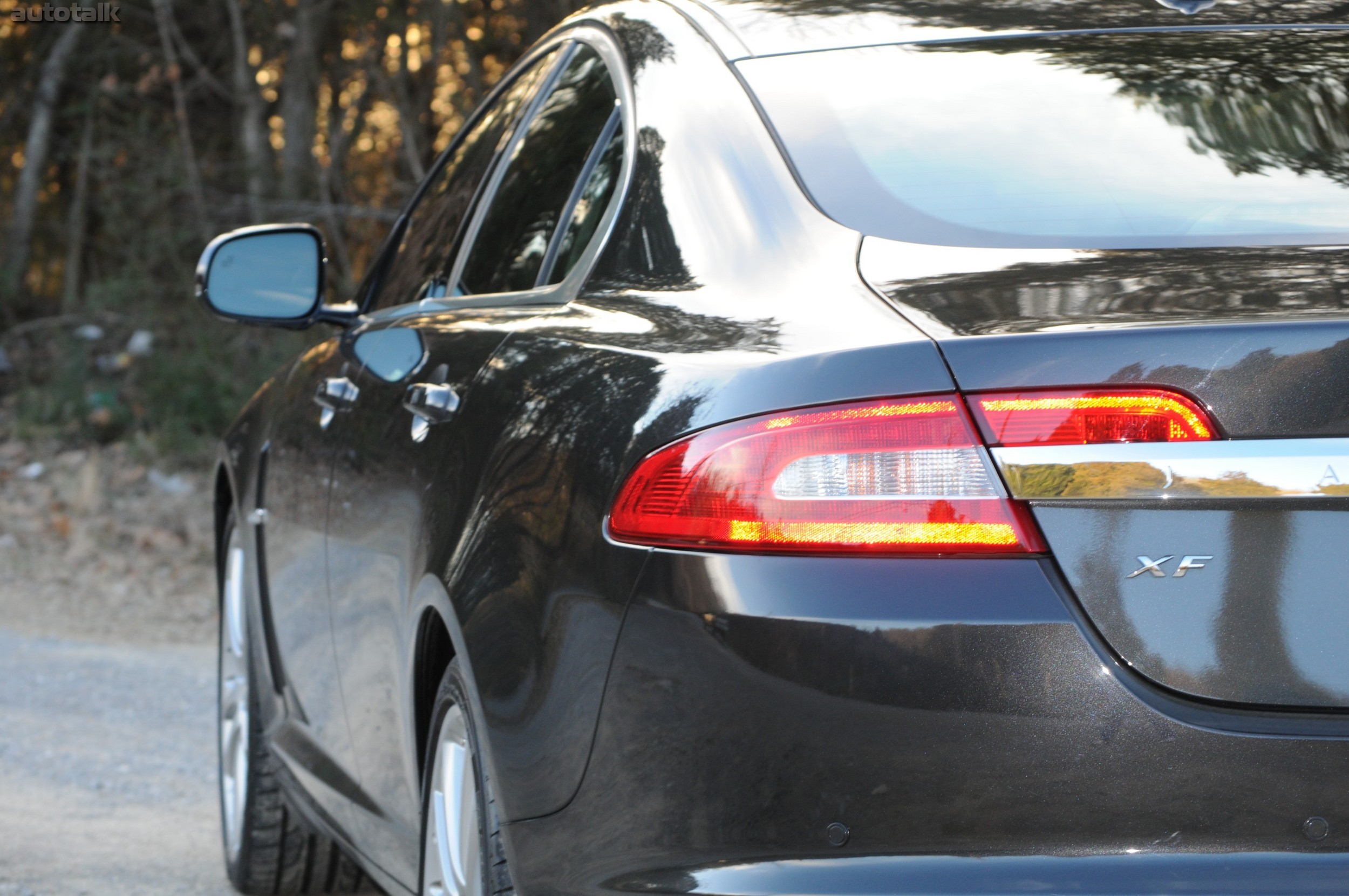 2011 Jaguar XF Review