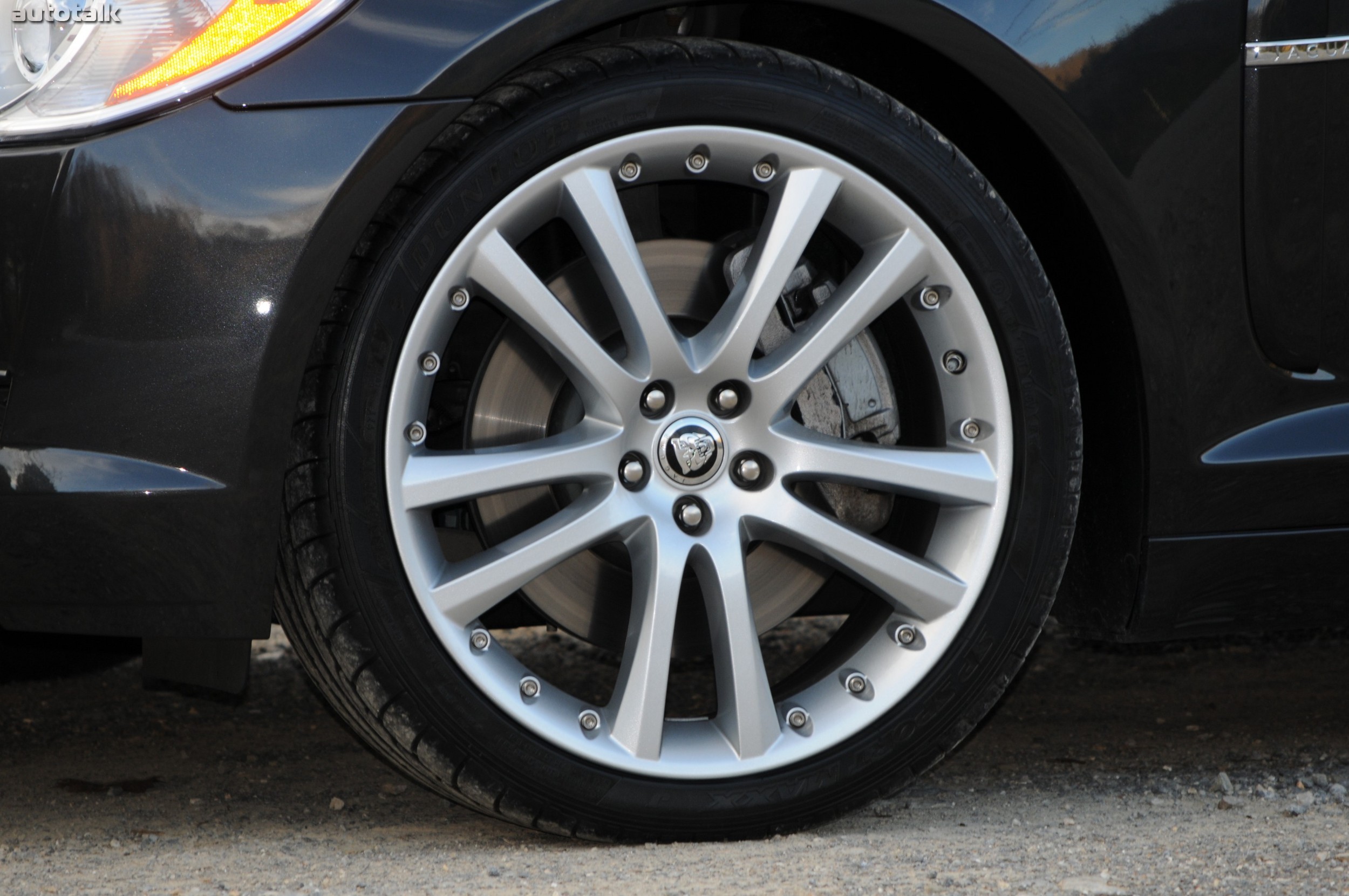 2011 Jaguar XF Review