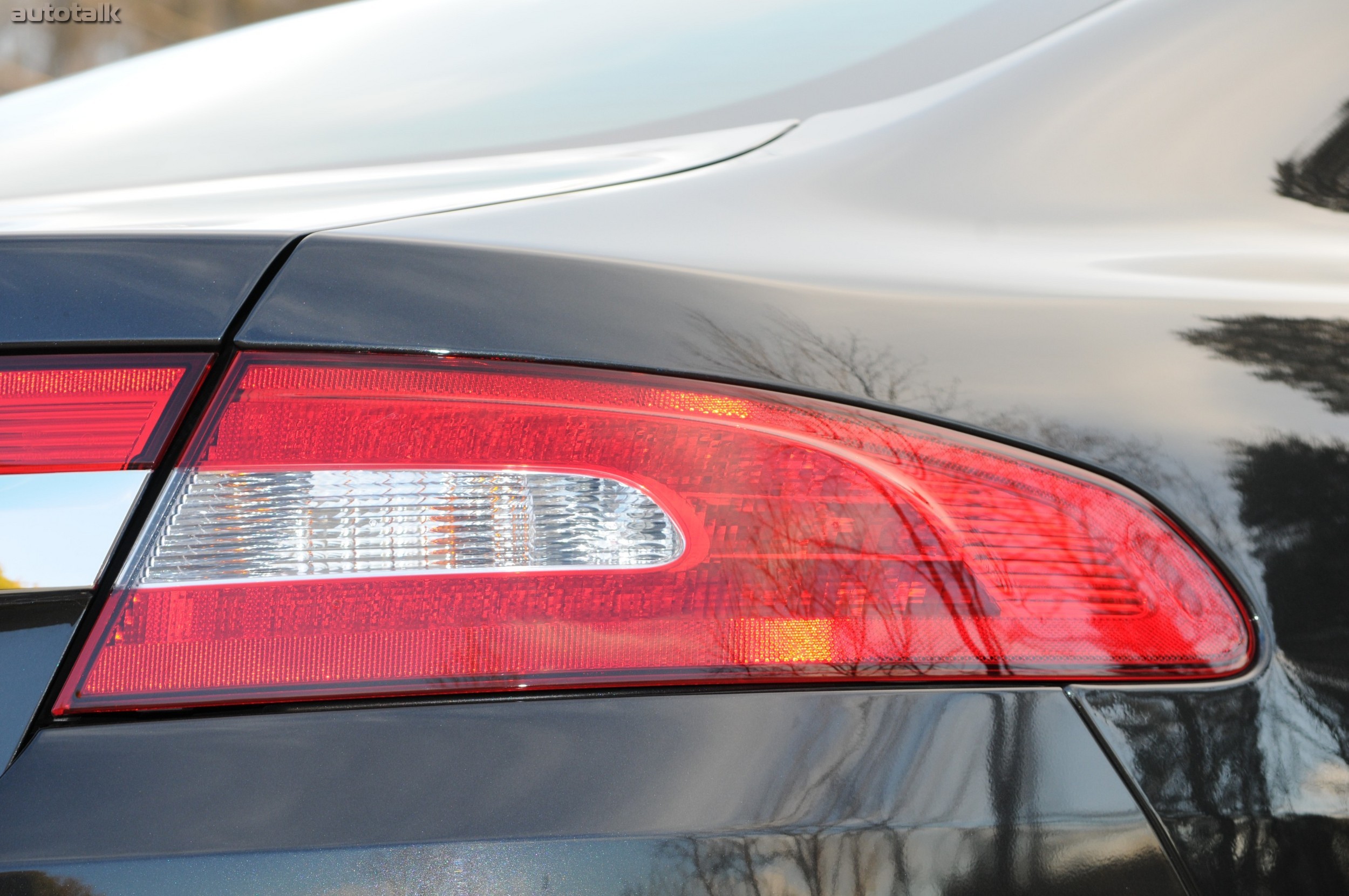 2011 Jaguar XF Review