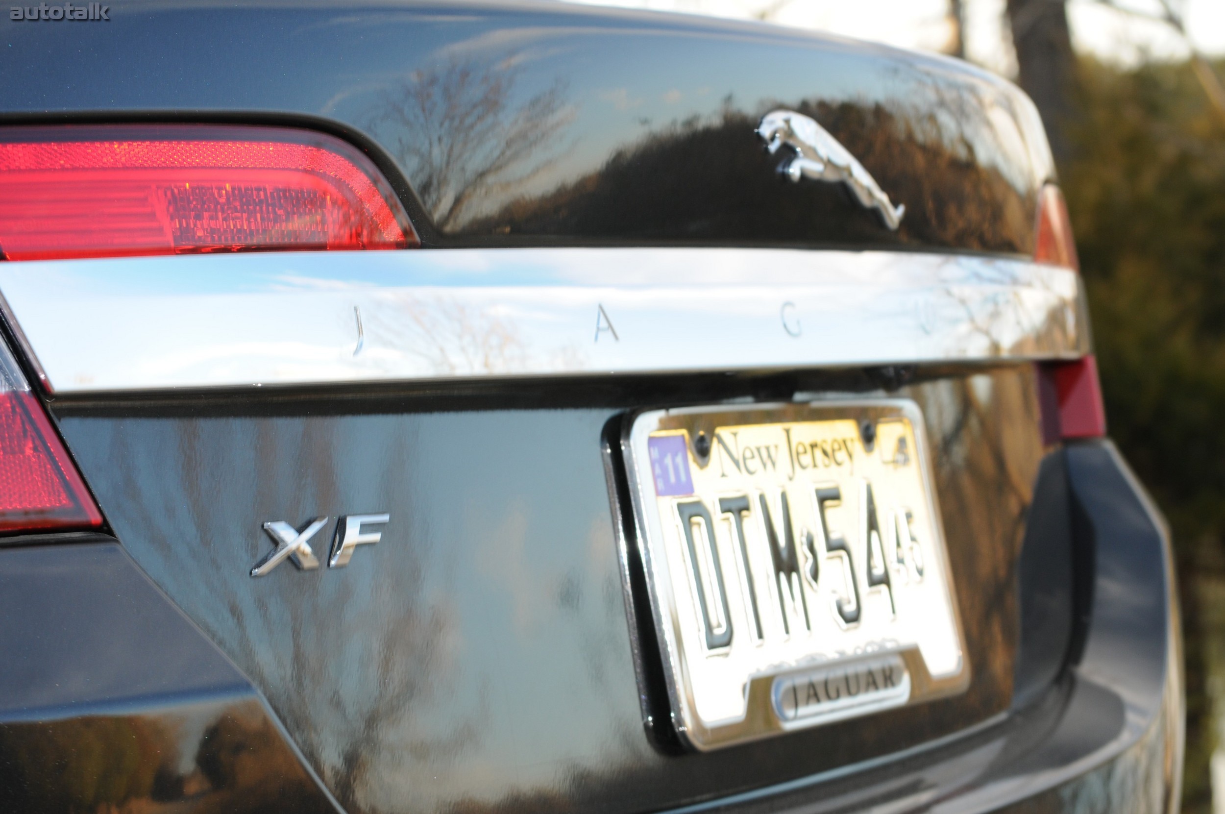 2011 Jaguar XF Review