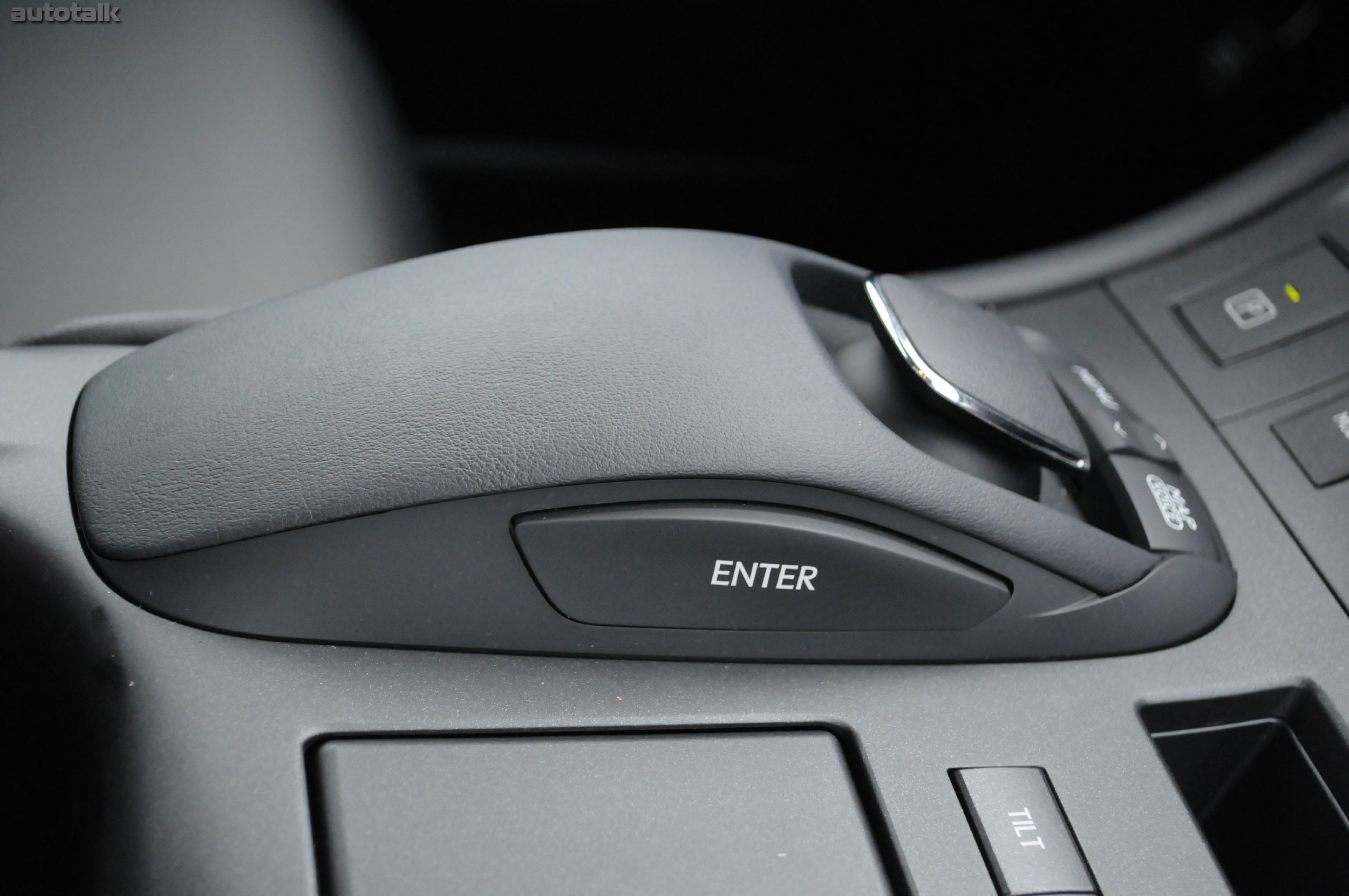 2011 Lexus CT200h Review