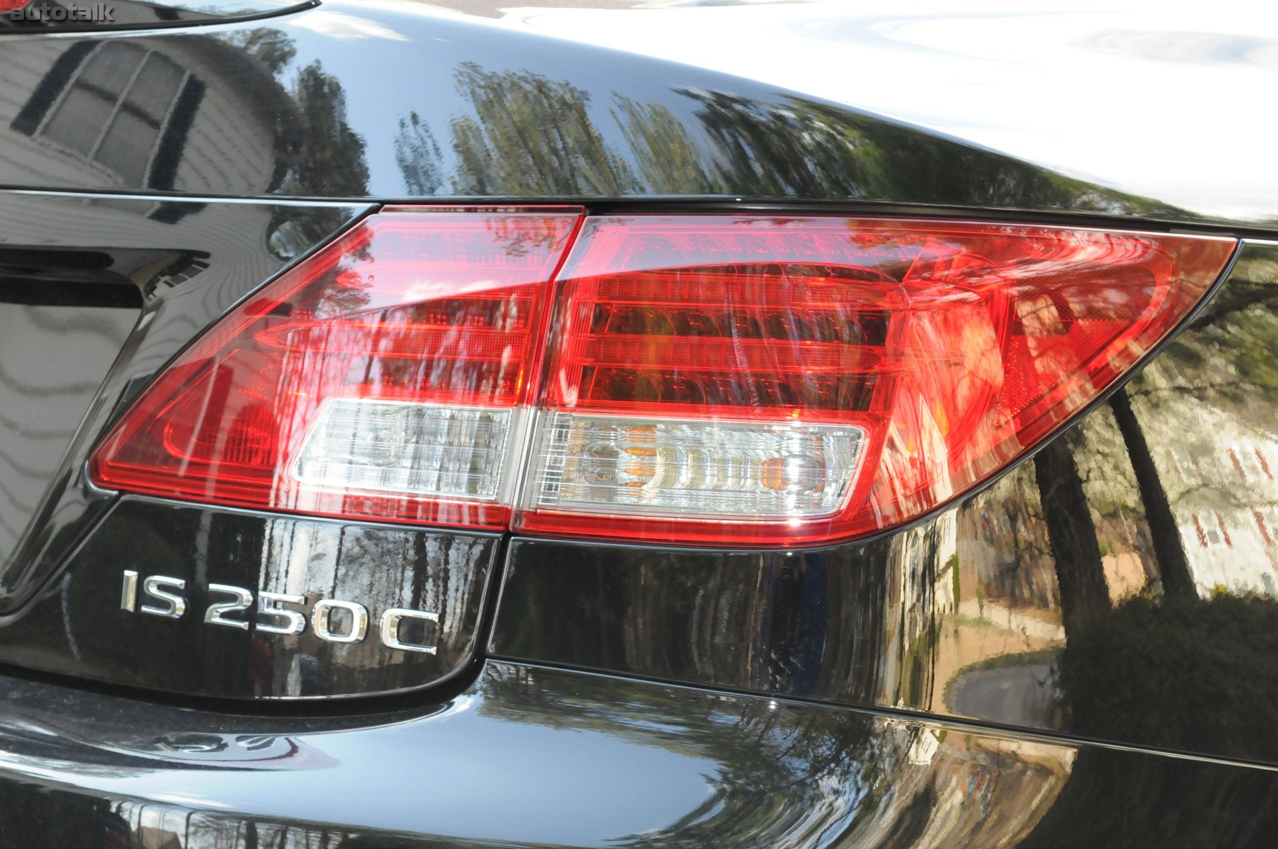 2011 Lexus IS250C Review