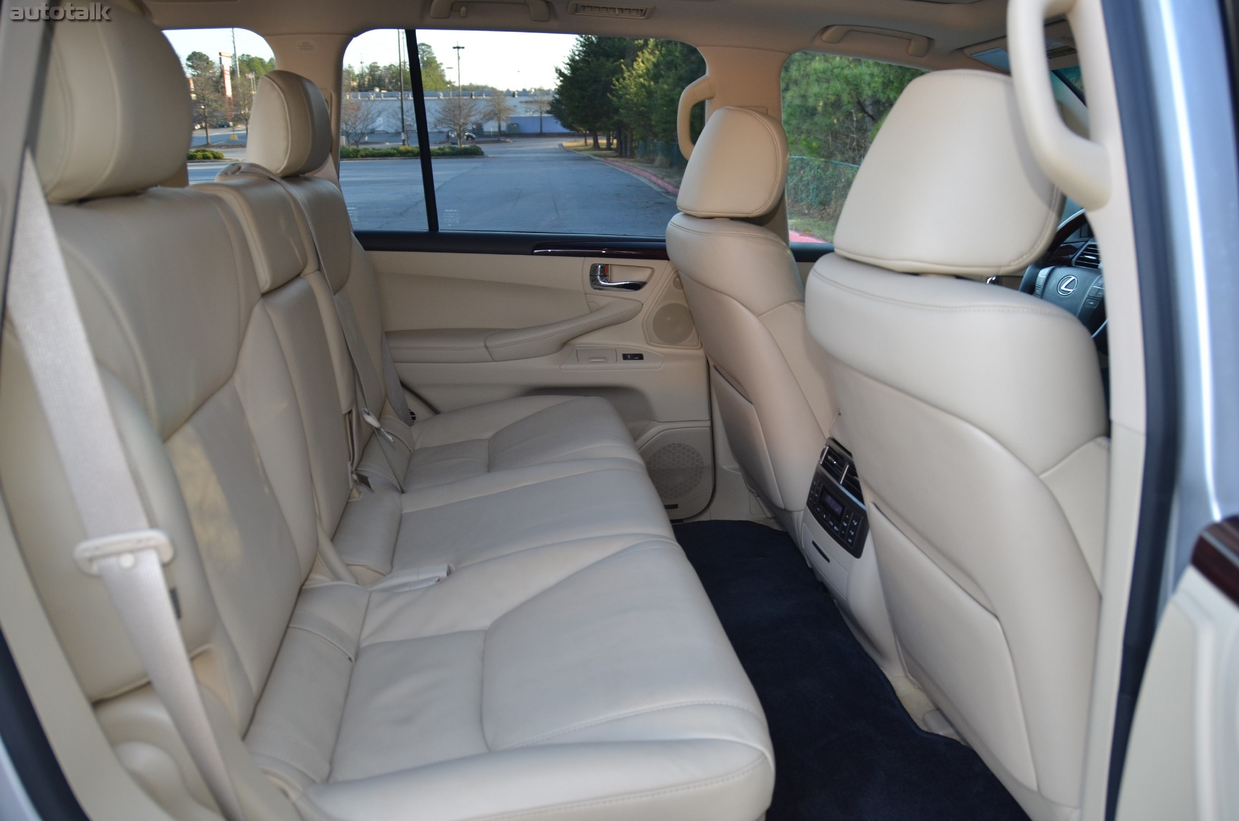 2011 Lexus LX 570 Review