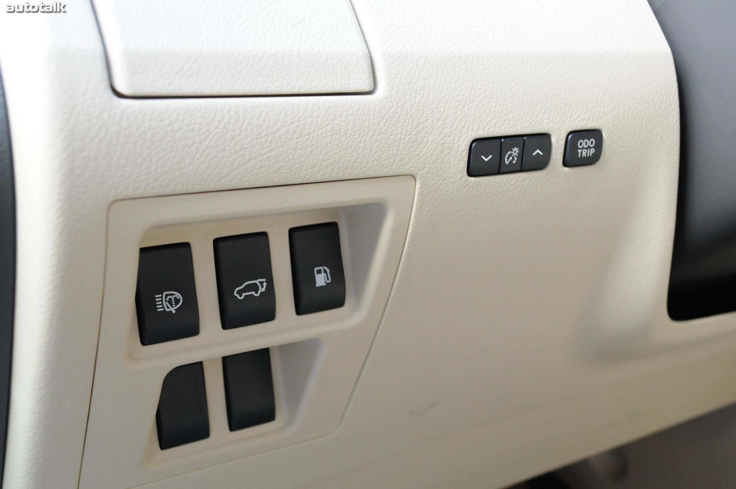 2011 Lexus RX450h Review