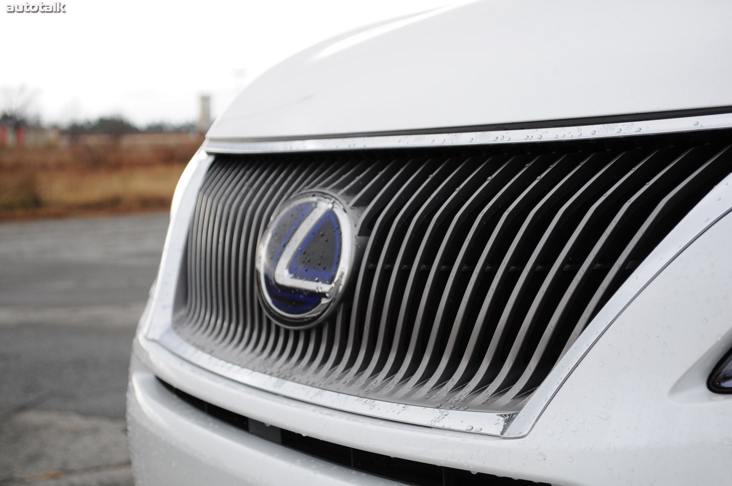 2011 Lexus RX450h Review