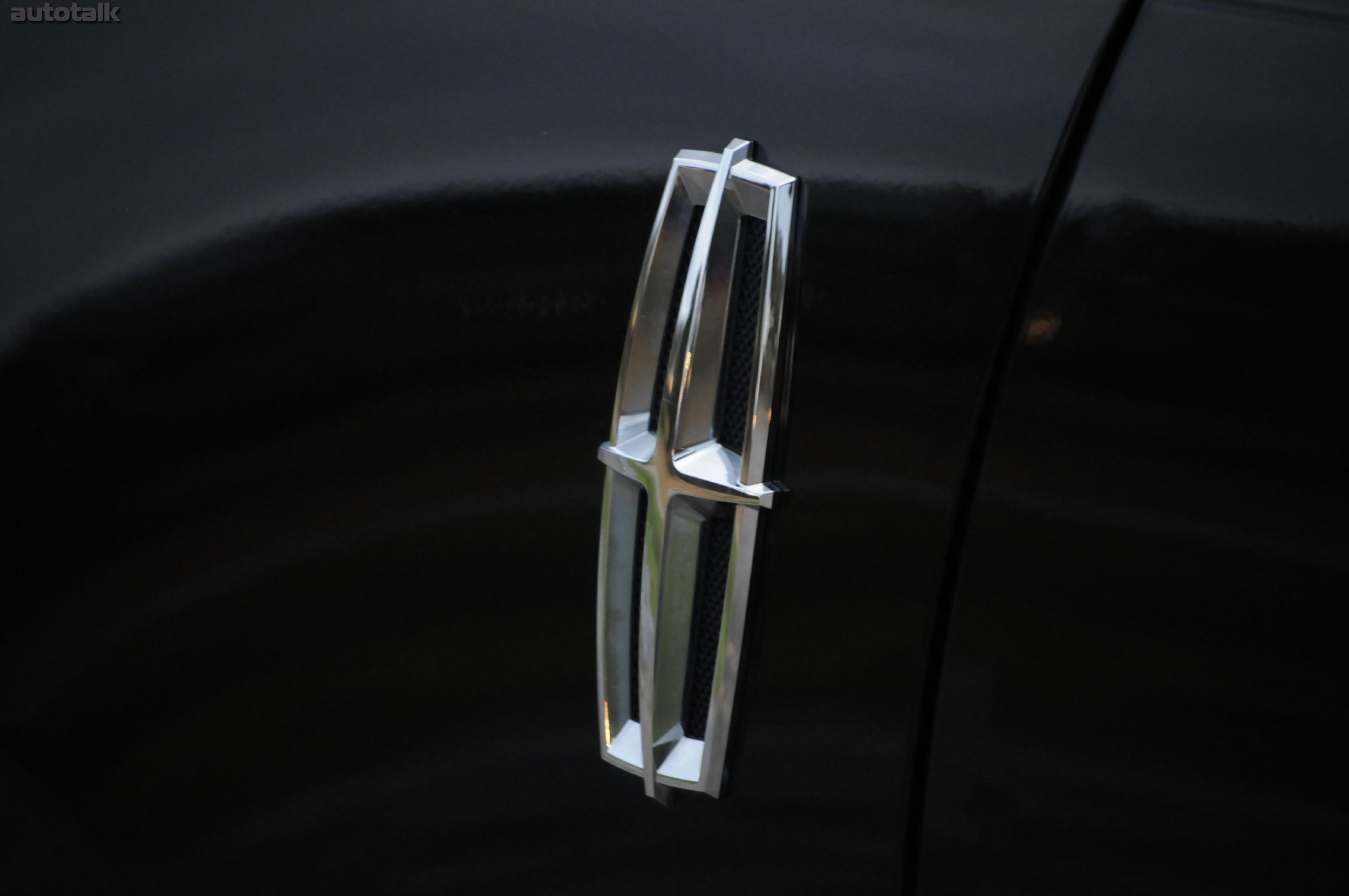 2011 Lincoln MKS Review