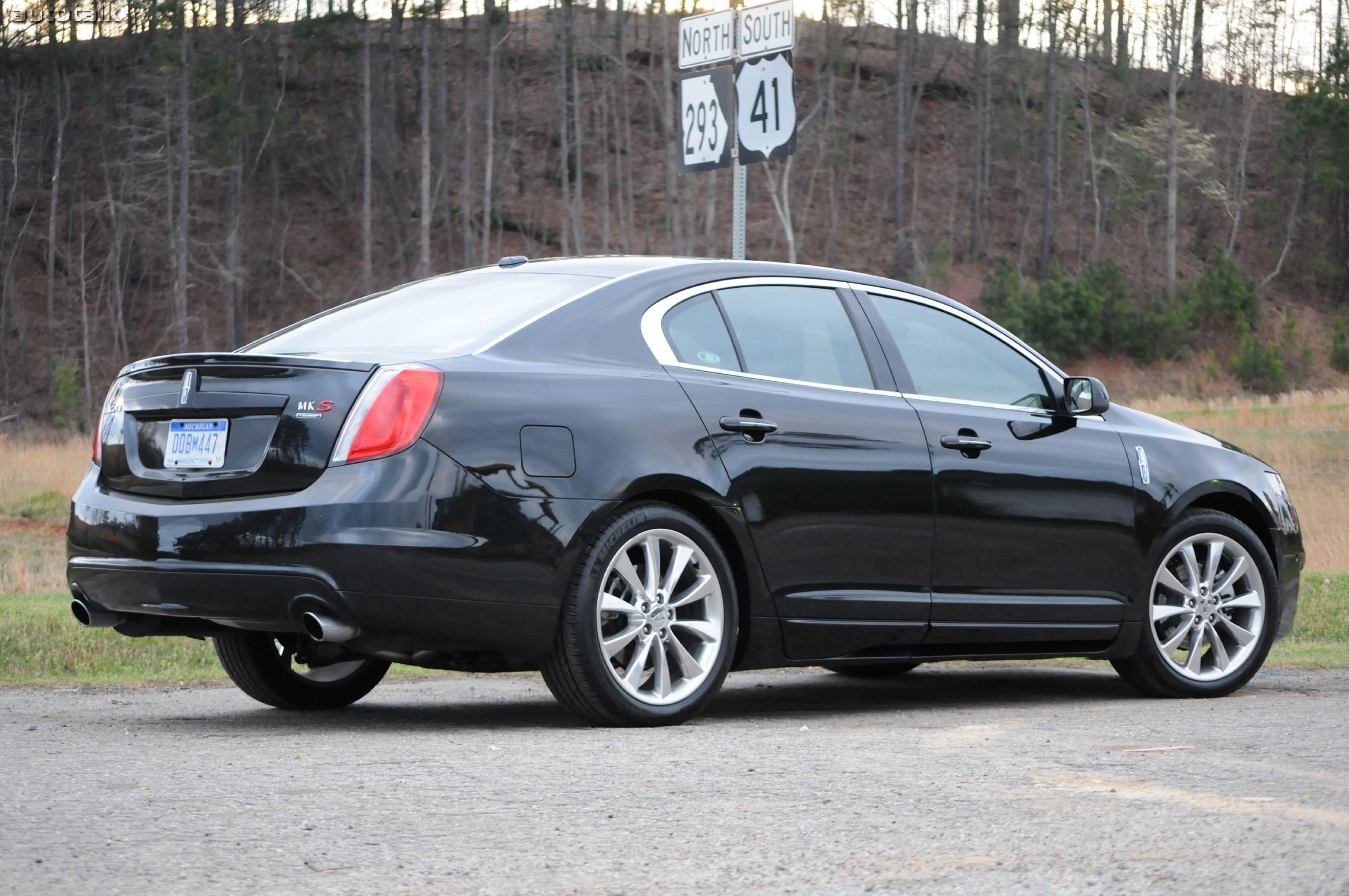 2011 Lincoln MKS Review