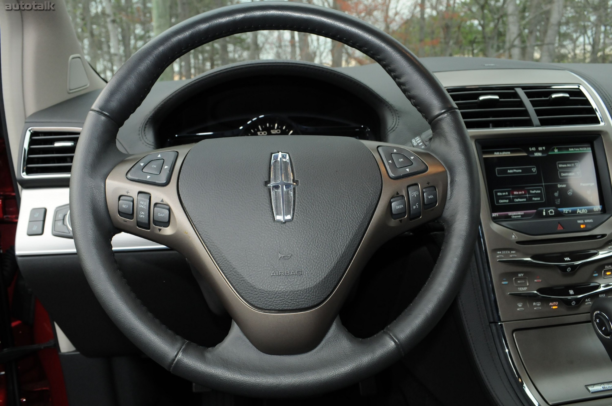 2011 Lincoln MKX Review