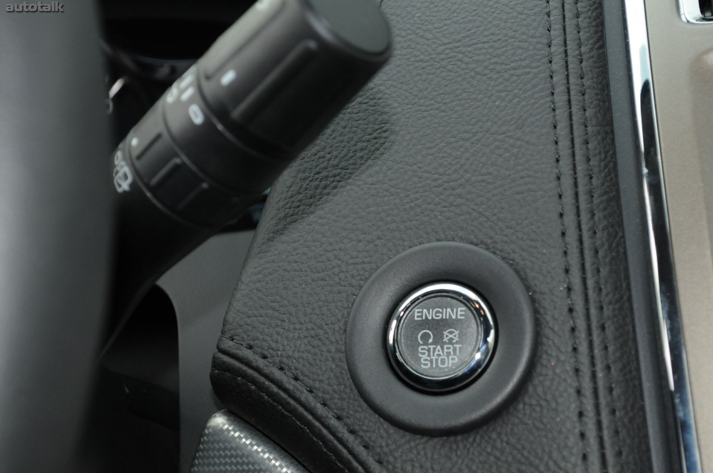 2011 Lincoln MKX Review