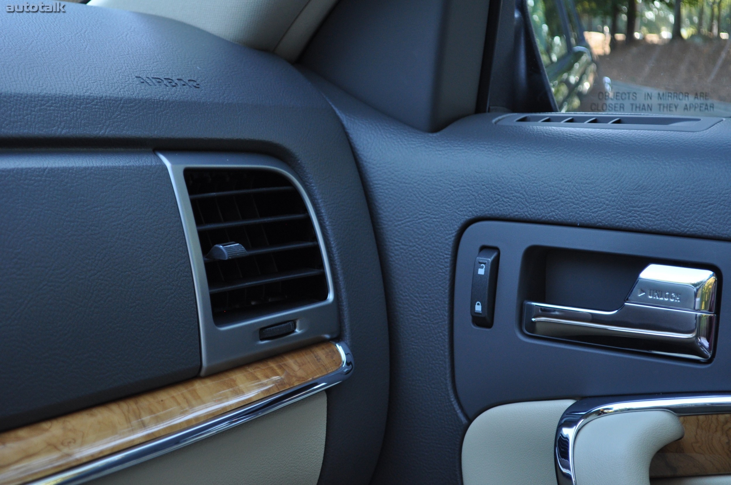 2011 Lincoln MKZ Hybrid Review