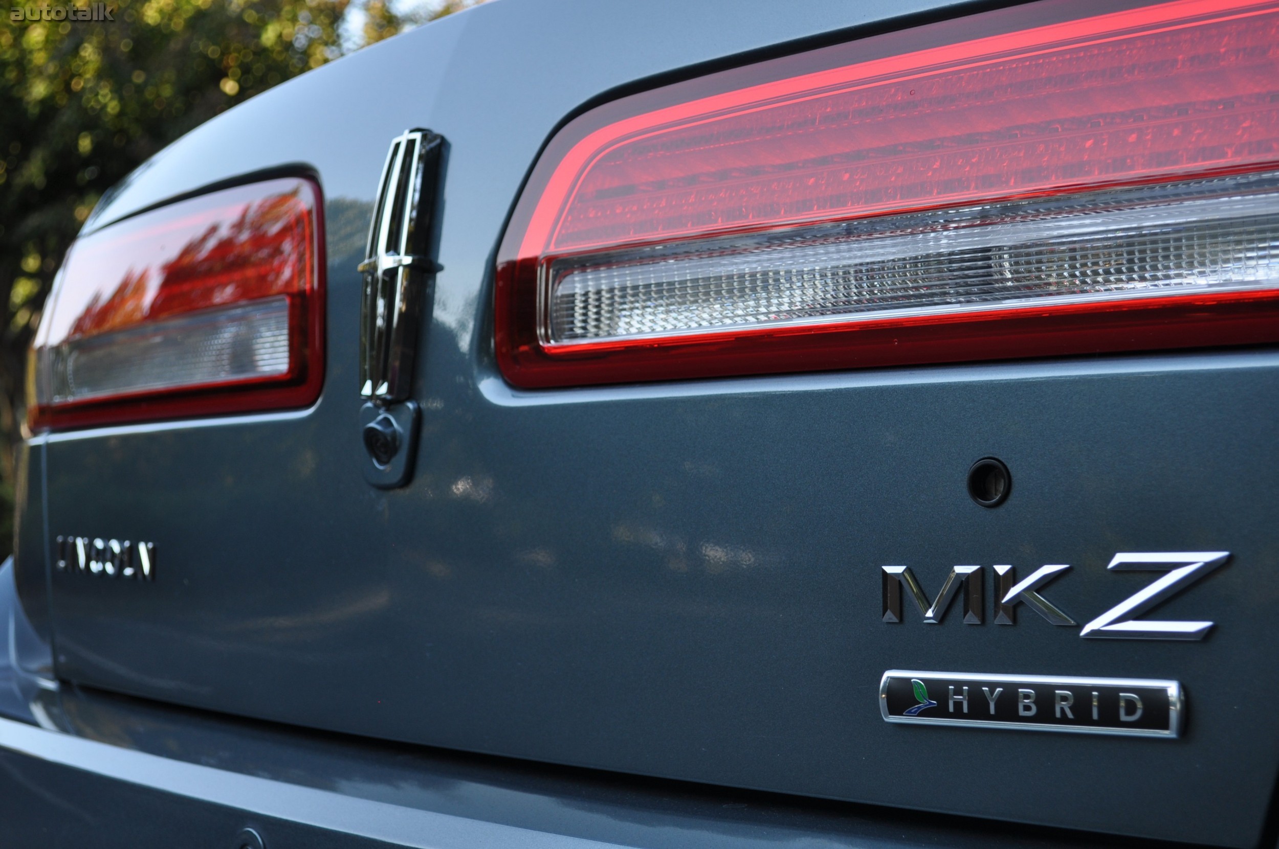 2011 Lincoln MKZ Hybrid Review