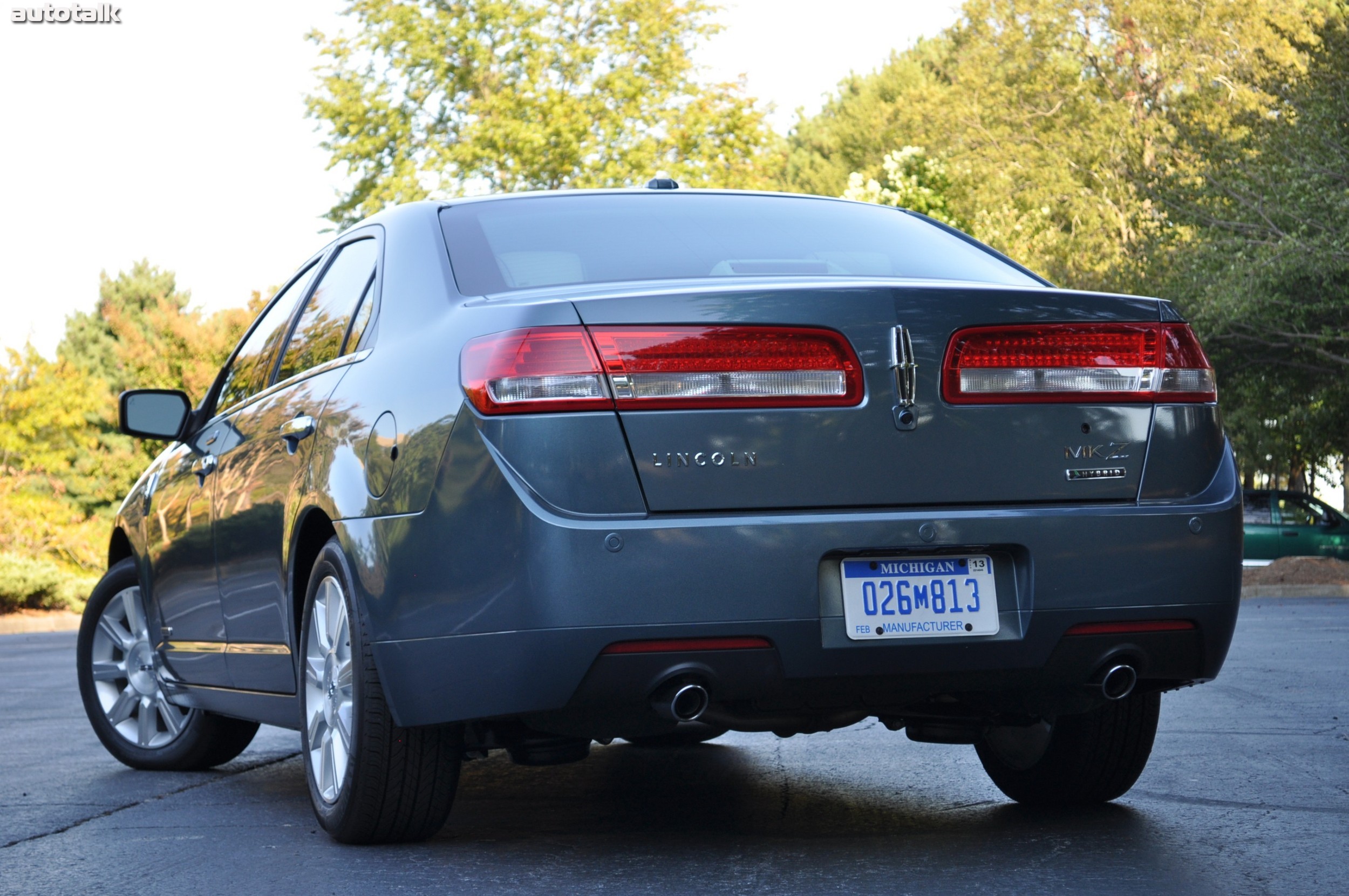 2011 Lincoln MKZ Hybrid Review