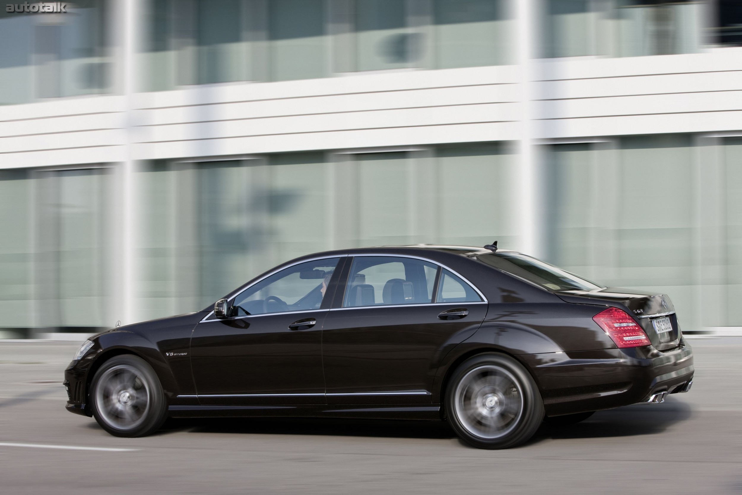 2011 Mercedes-Benz S63 AMG