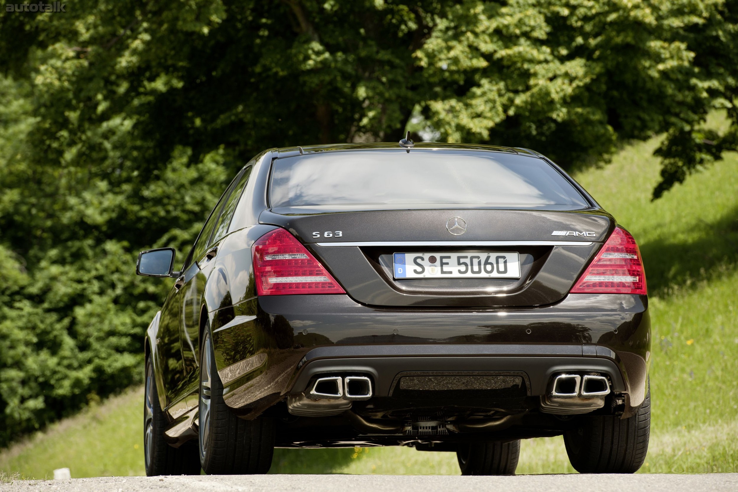 2011 Mercedes-Benz S63 AMG