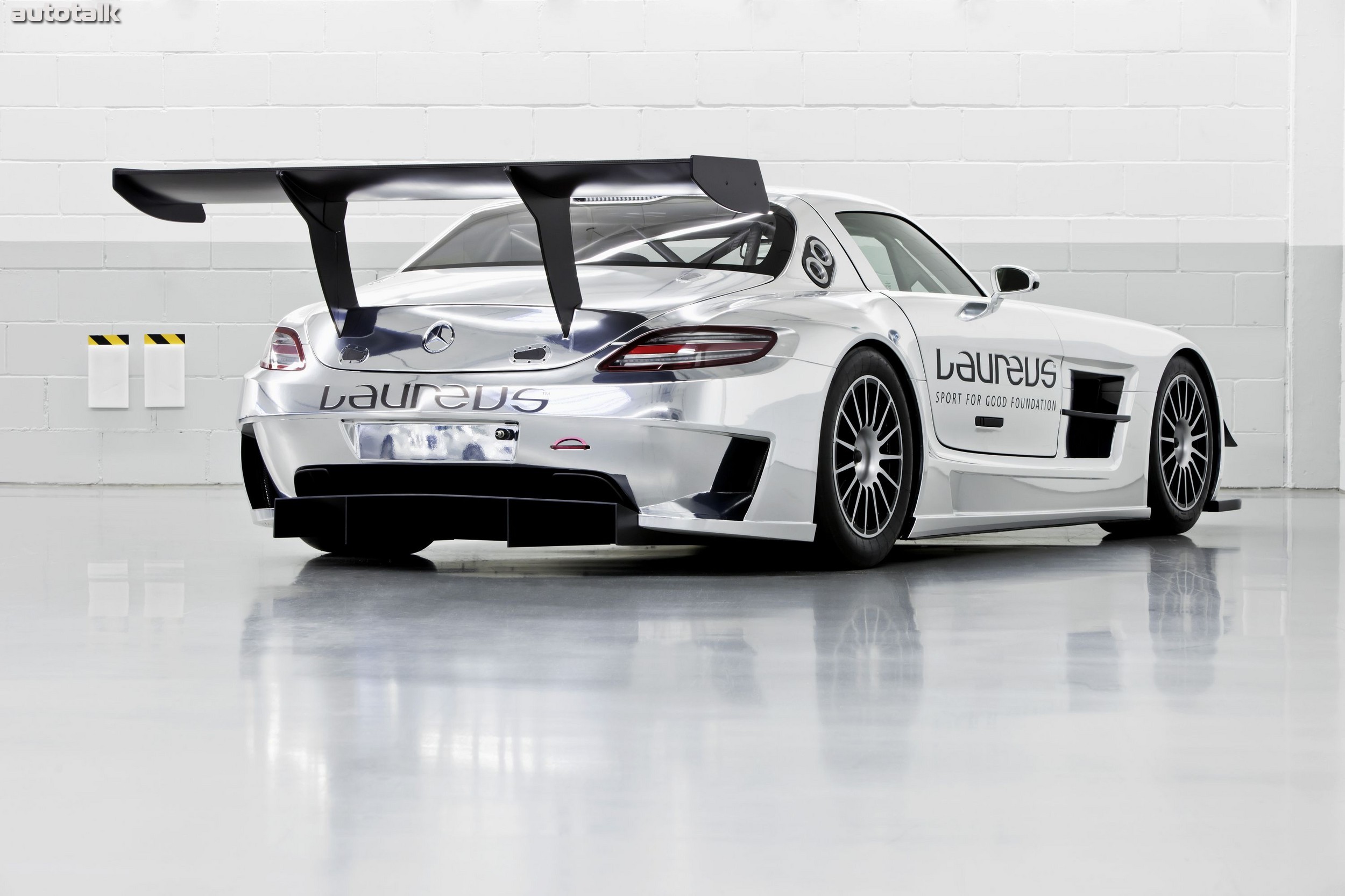 2011 Mercedes-Benz SLS AMG GT3