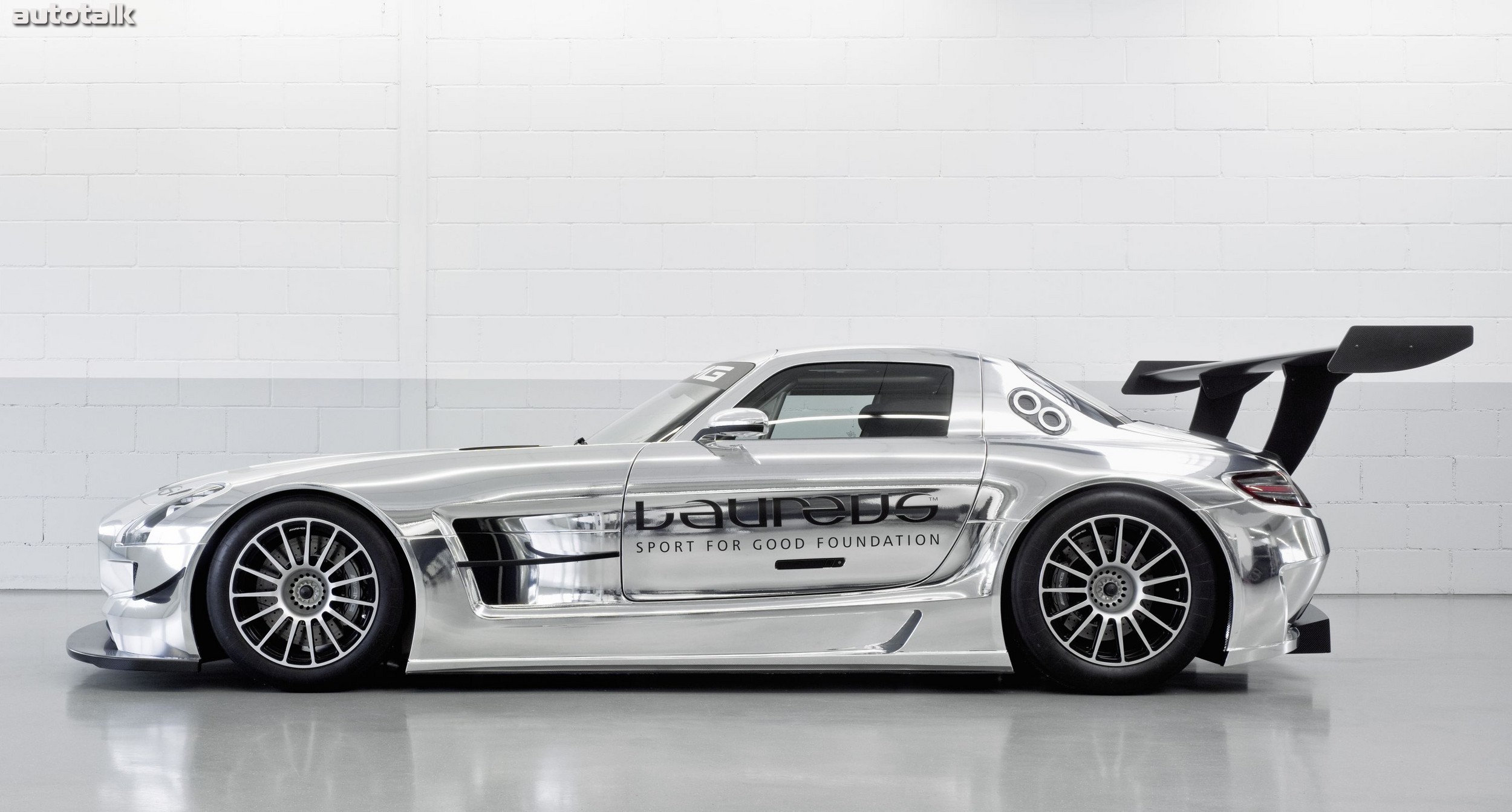 2011 Mercedes-Benz SLS AMG GT3