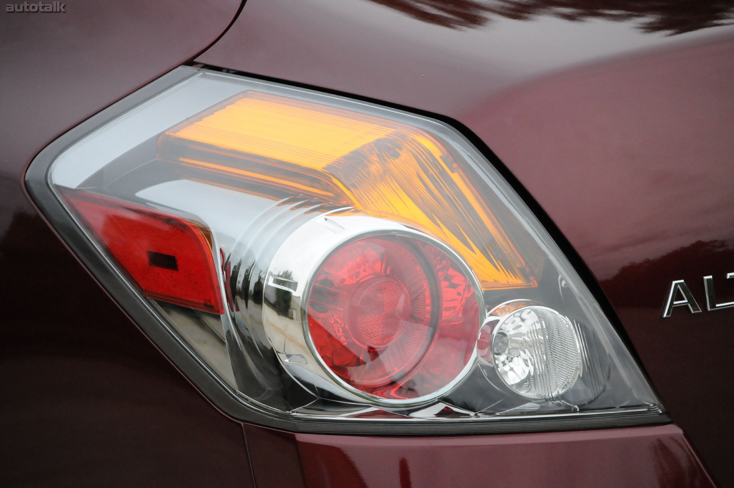 2011 Nissan Altima Review