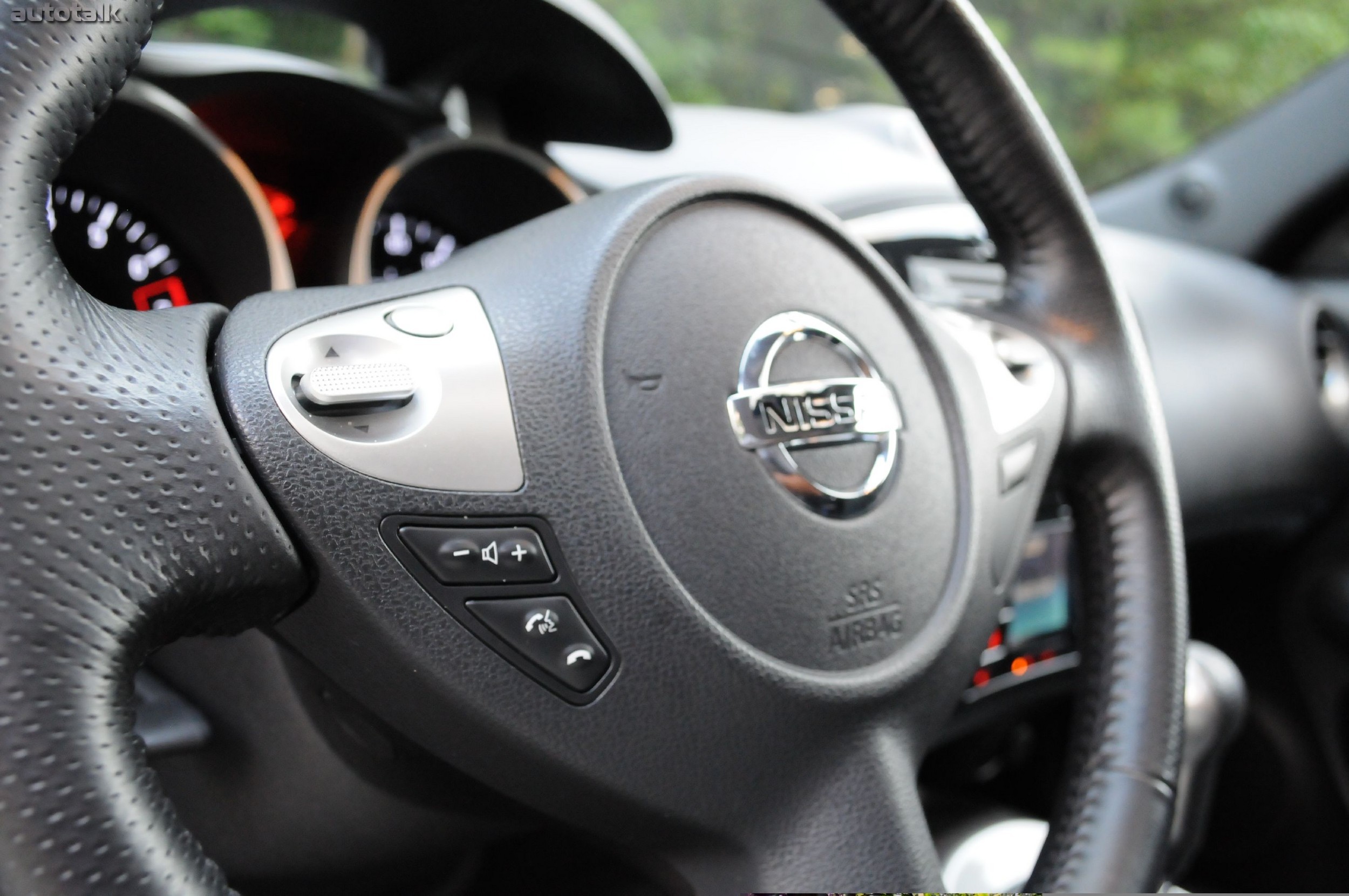 2011 Nissan Juke Review