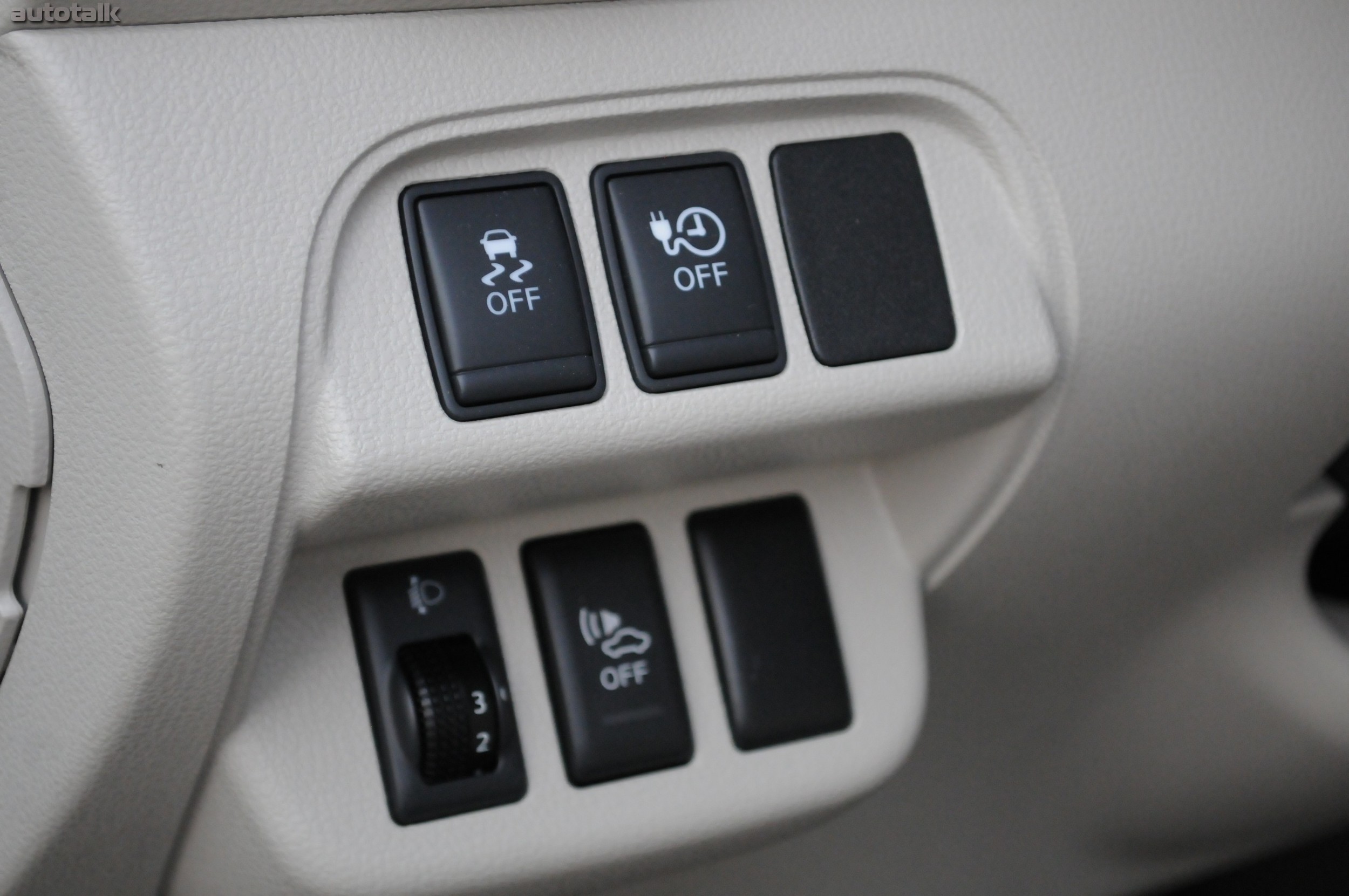 2011 Nissan Leaf Review