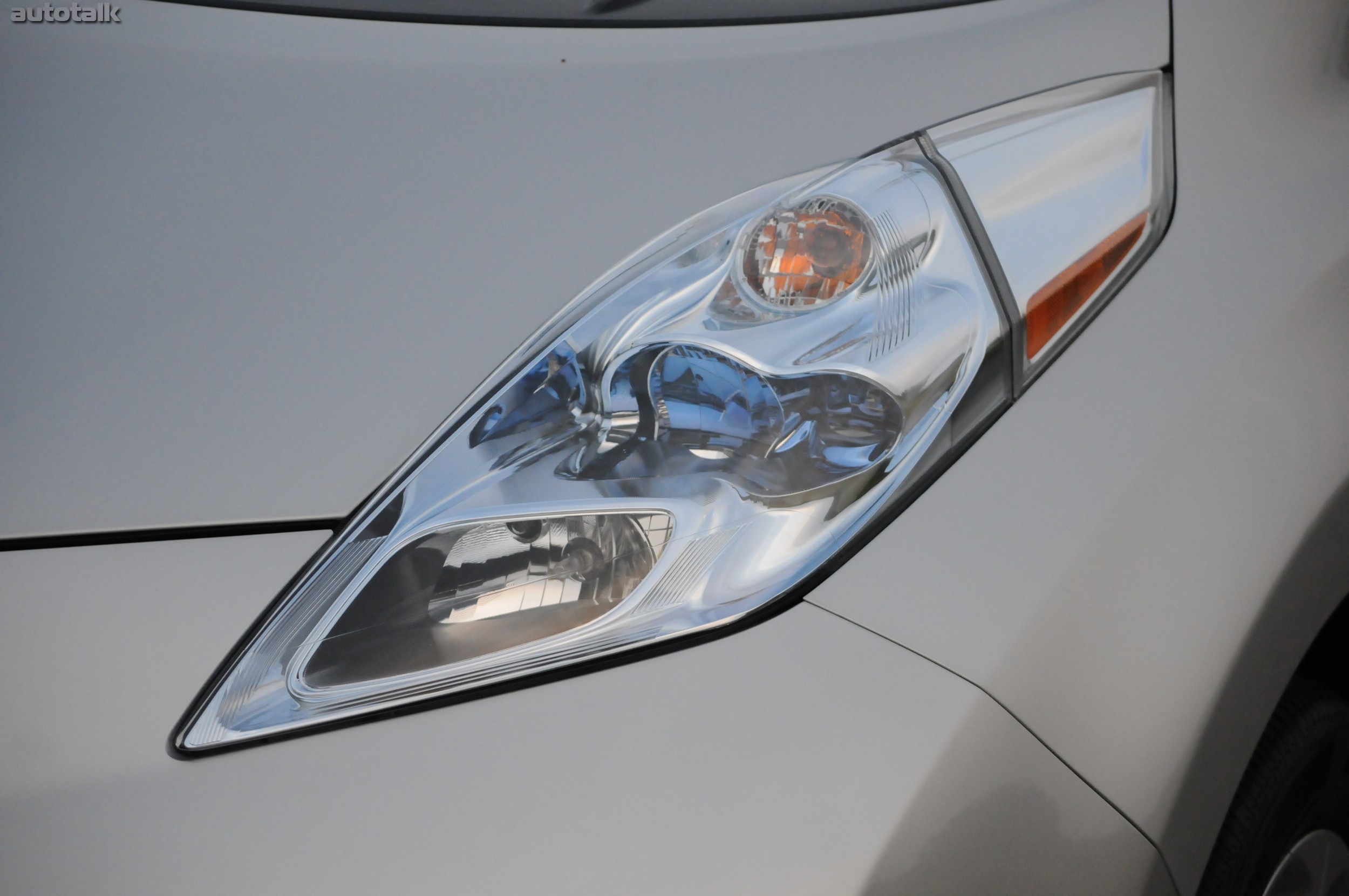 2011 Nissan Leaf Review