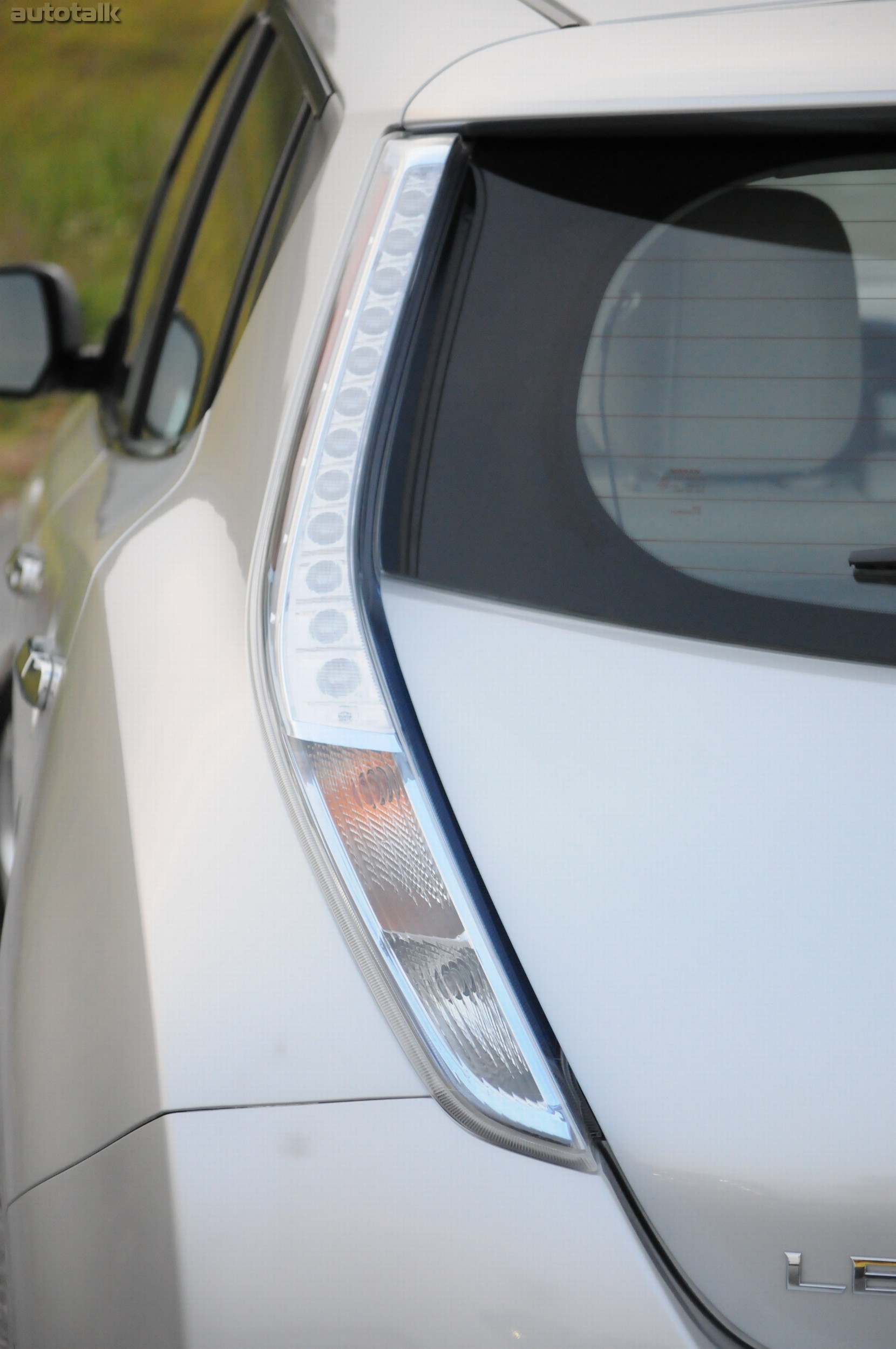 2011 Nissan Leaf Review