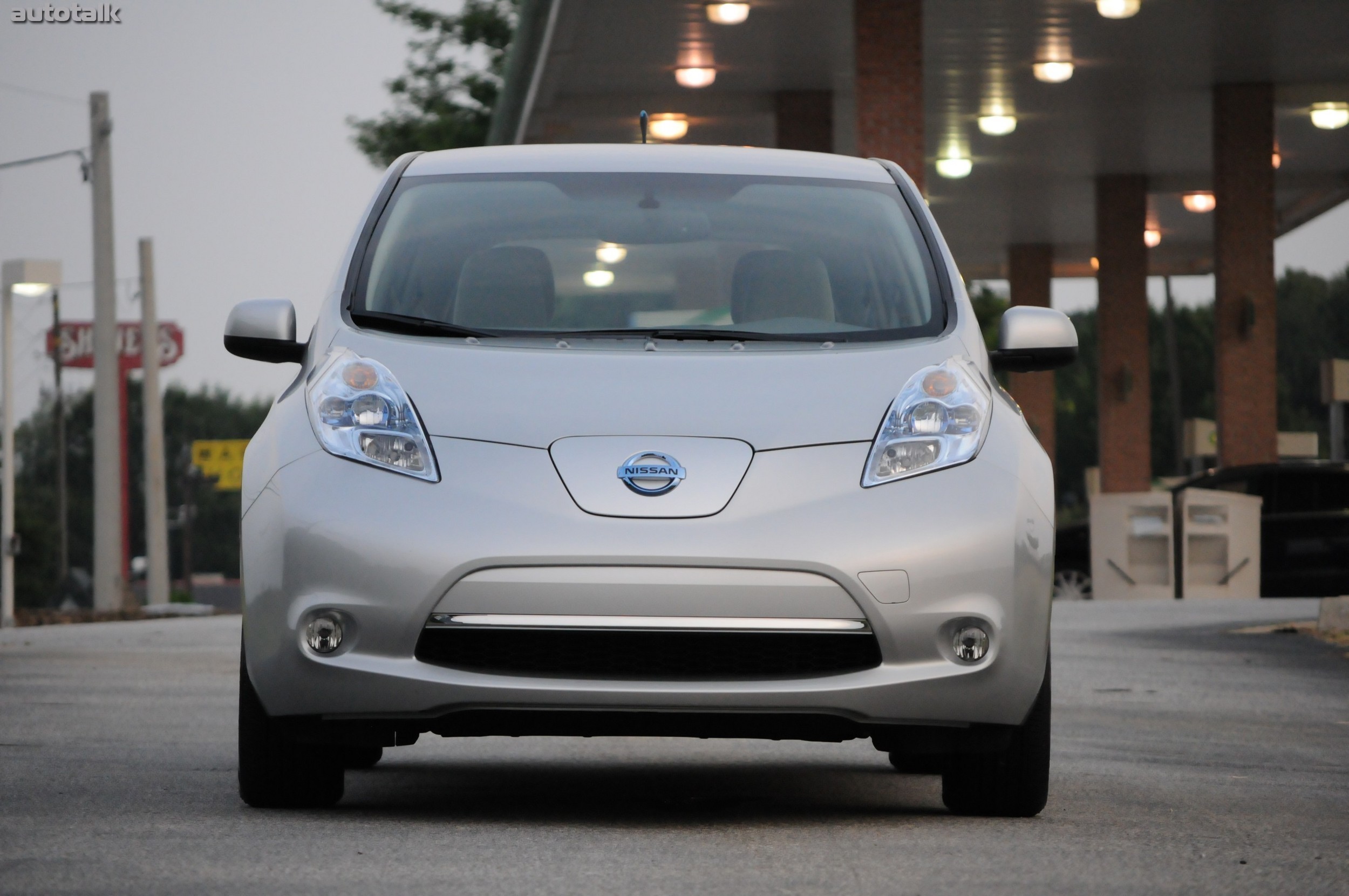 2011 Nissan Leaf Review