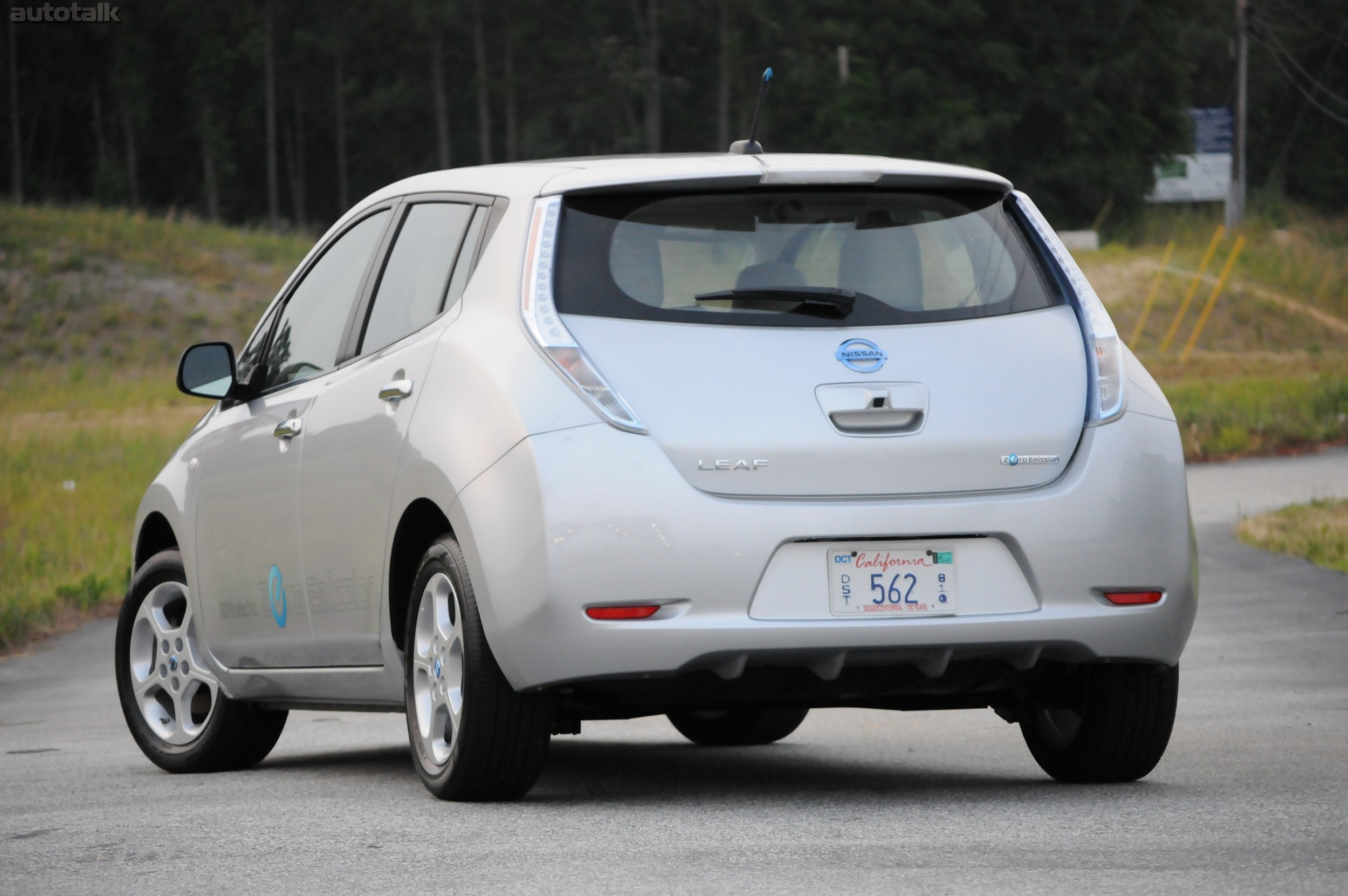 2011 Nissan Leaf Review