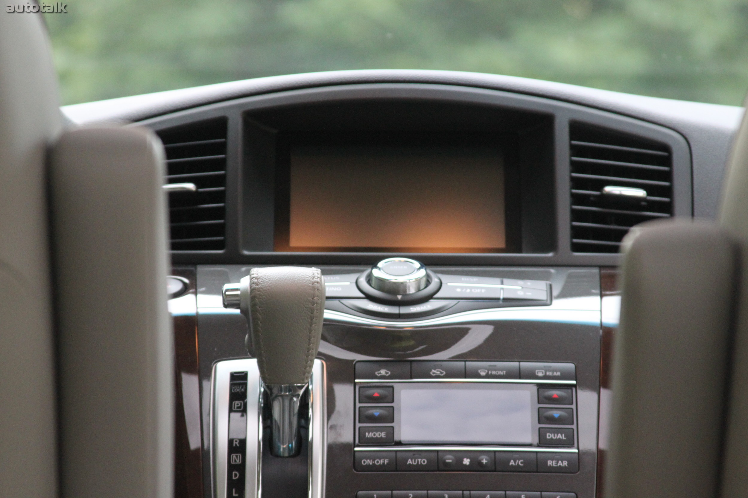 2011 Nissan Quest Review