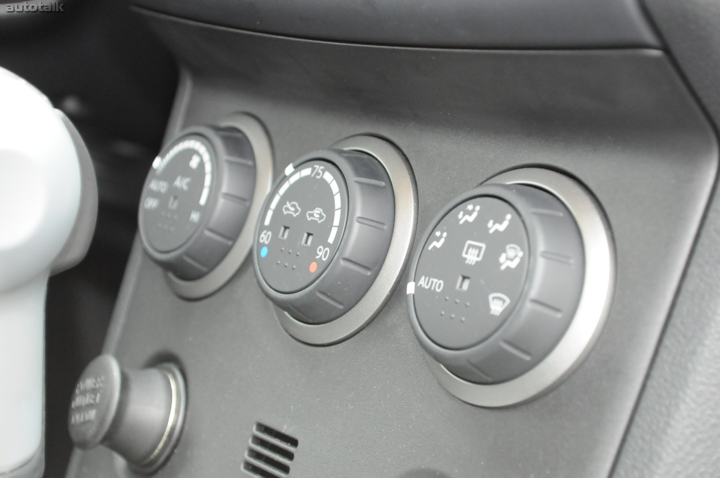 2011 Nissan Rogue Review