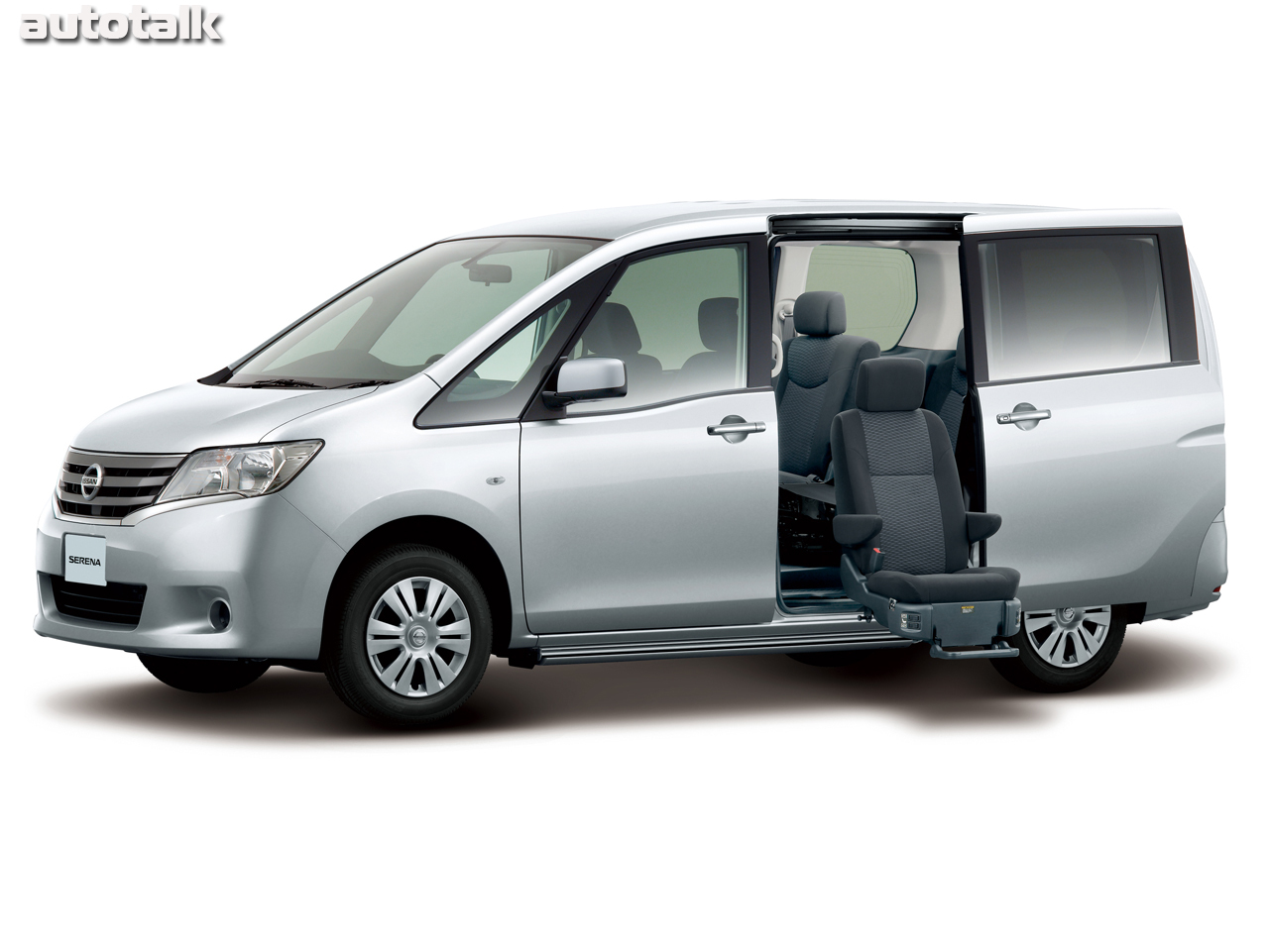 2011 Nissan Serena