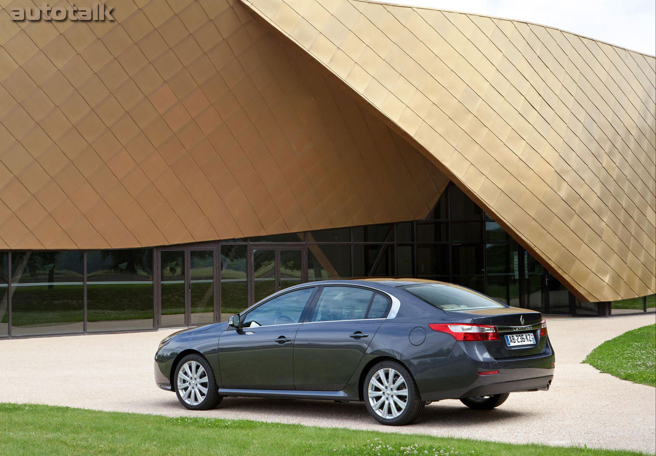 2011 Renault Latitude