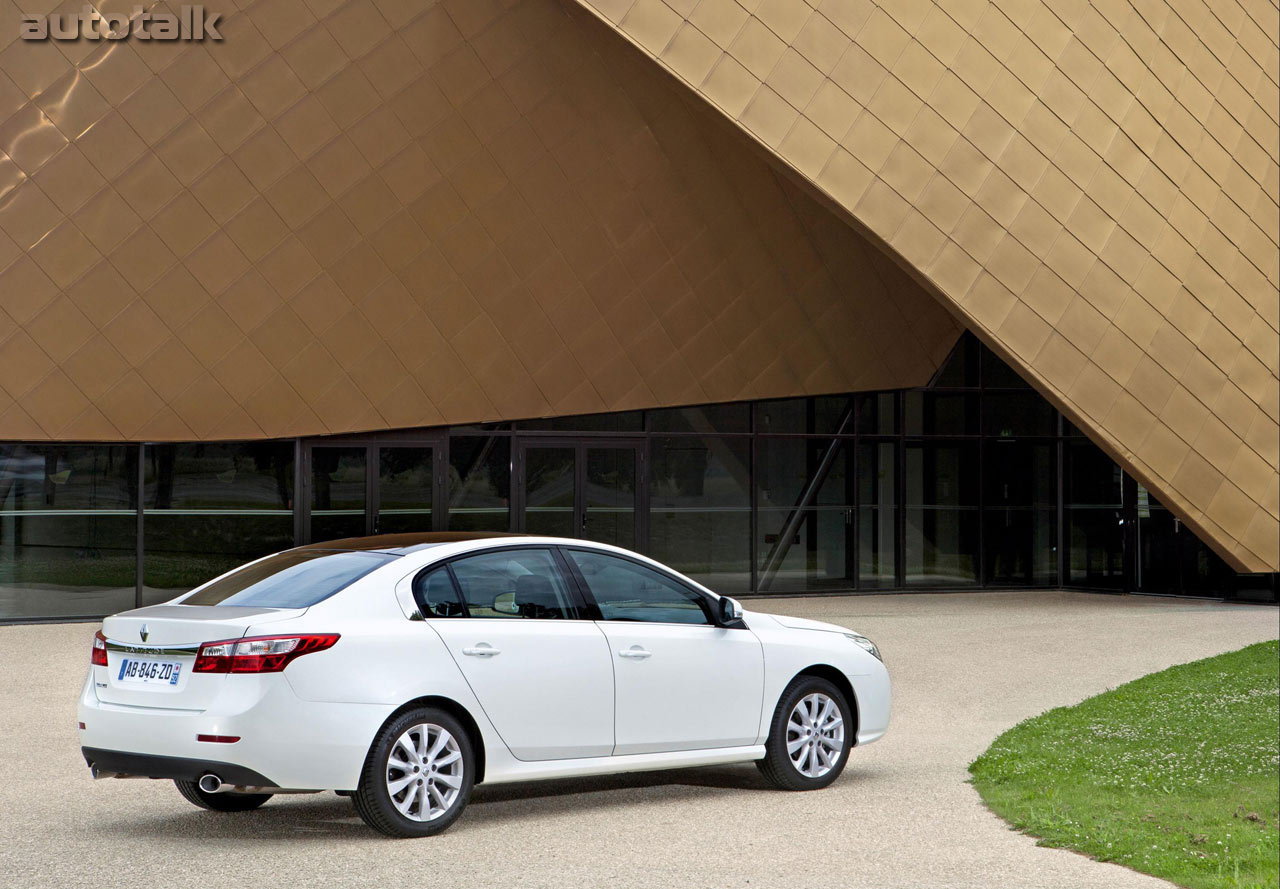 2011 Renault Latitude