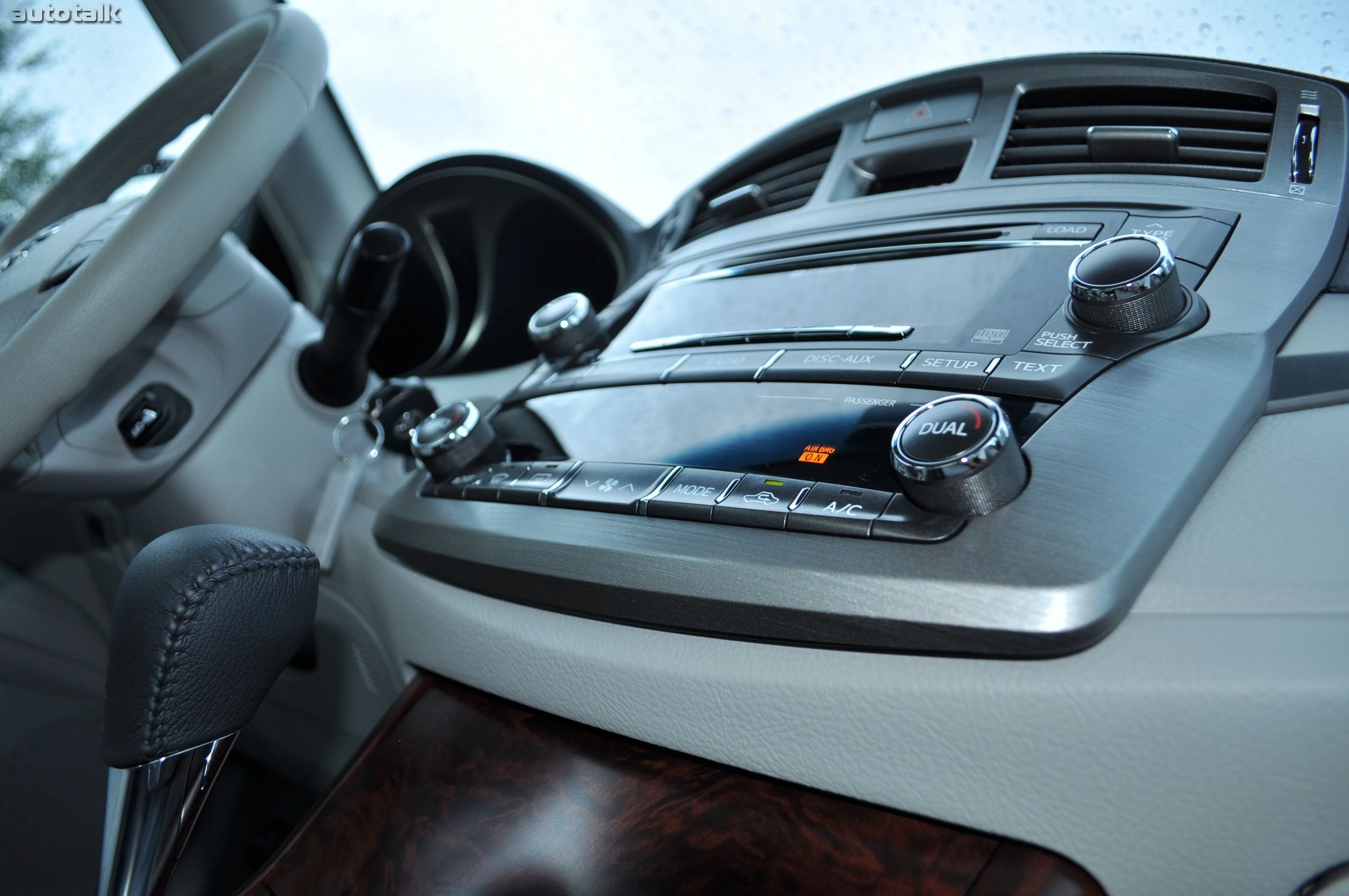 2011 Toyota Avalon Review