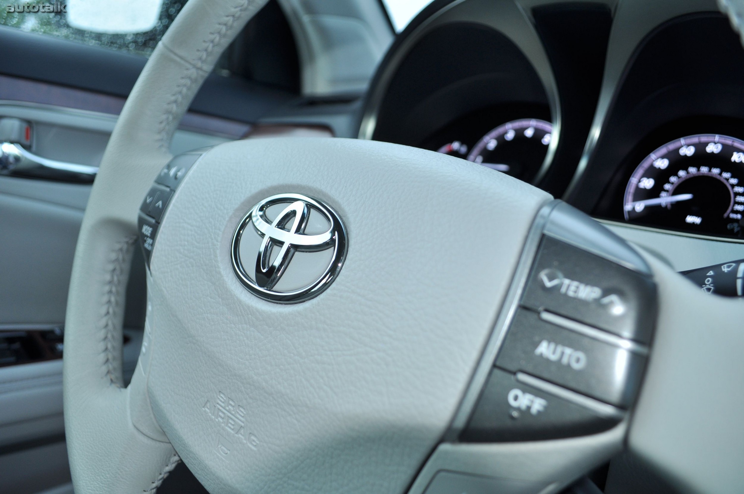 2011 Toyota Avalon Review