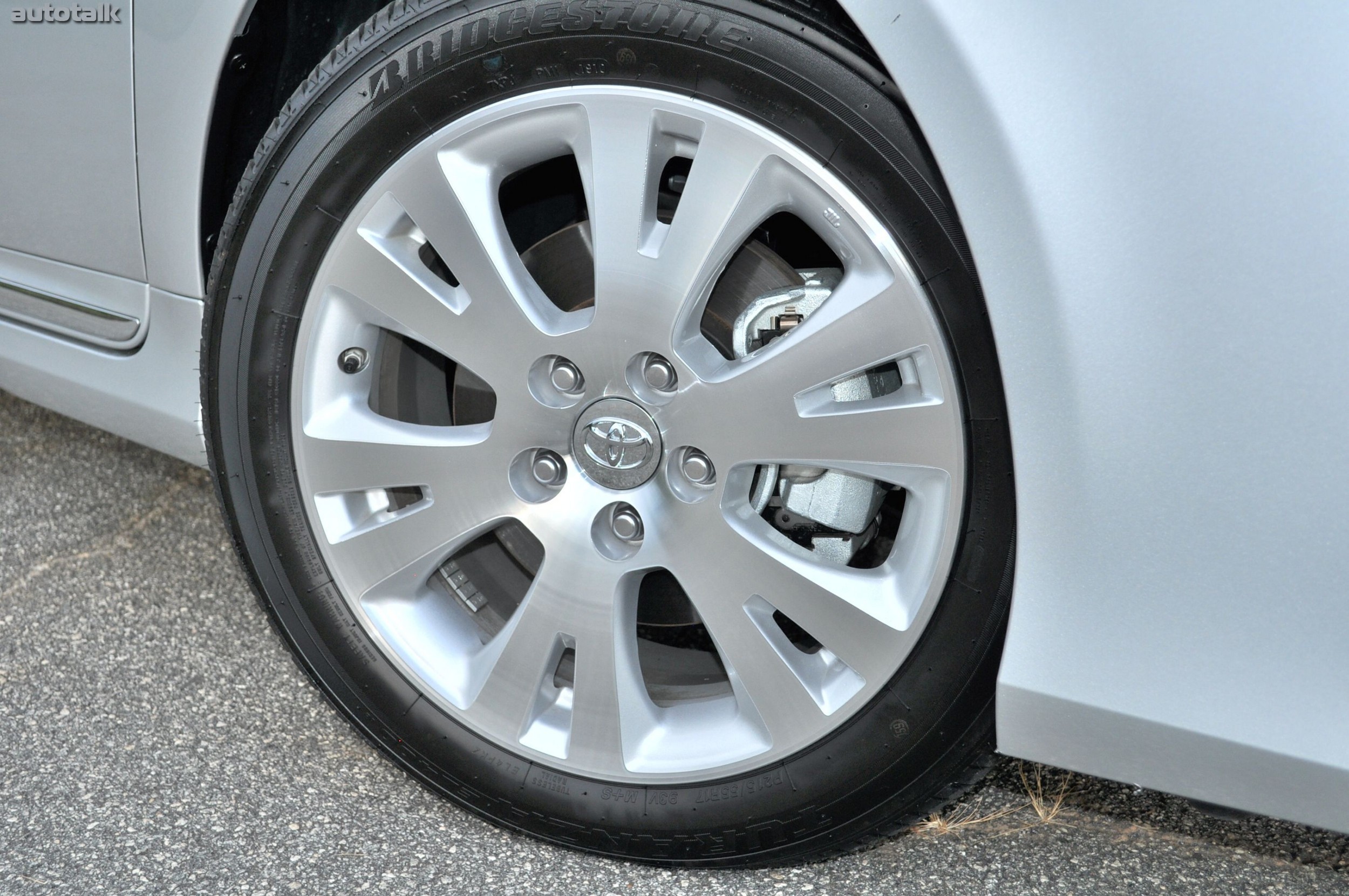 2011 Toyota Avalon Review